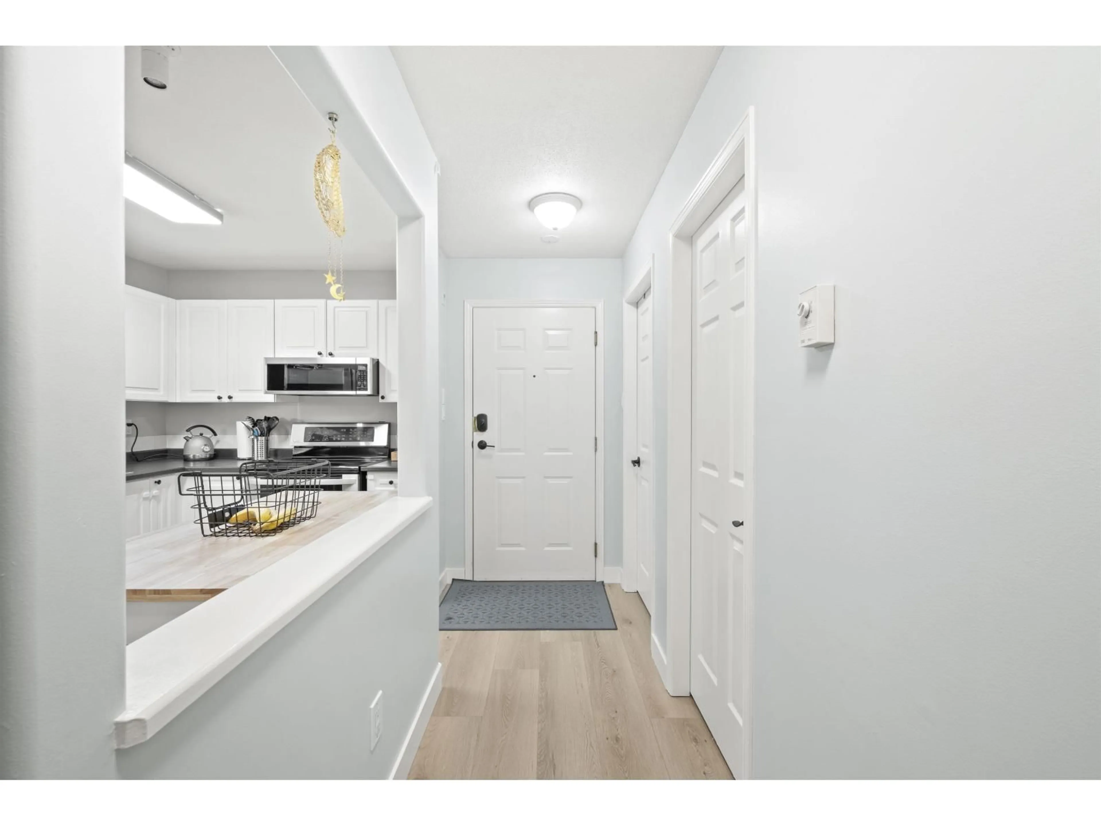 Standard kitchen, unknown for 103 - 20189 54 AVENUE, Langley British Columbia V3A3W2