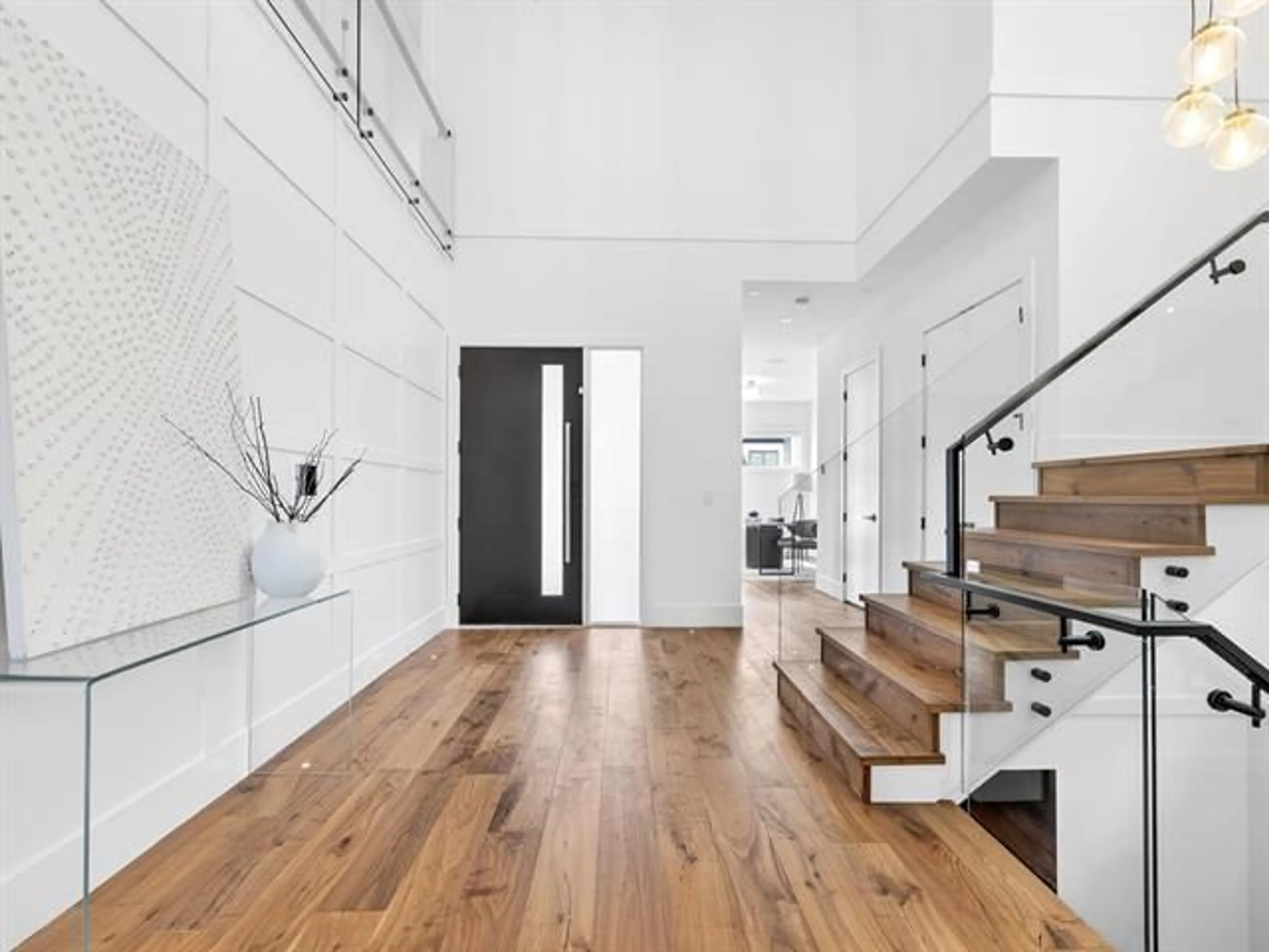 Indoor entryway for 2875 164A STREET, Surrey British Columbia V3Z0X9