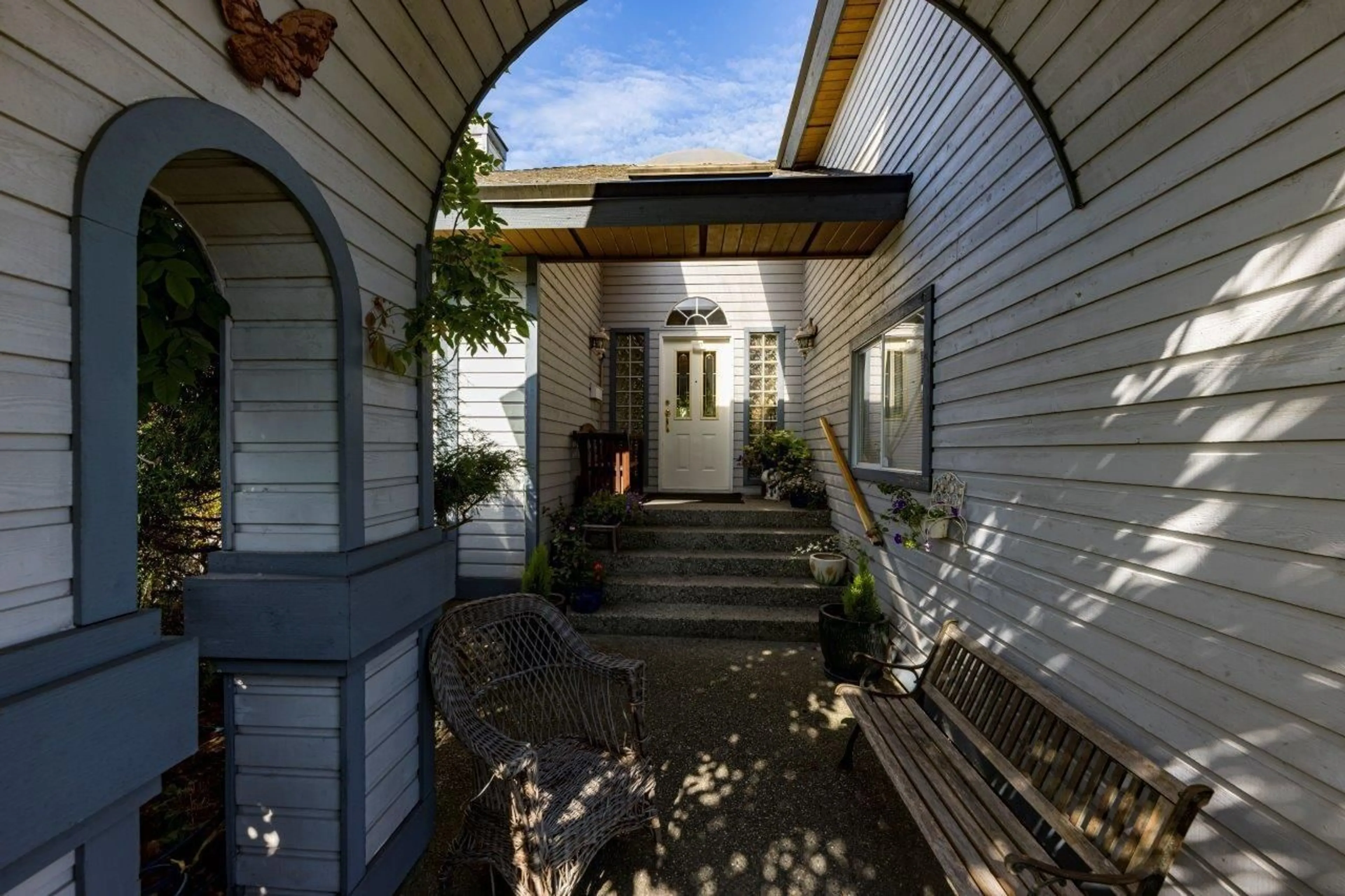 Unknown for 8729 164 STREET, Surrey British Columbia V4N1C9