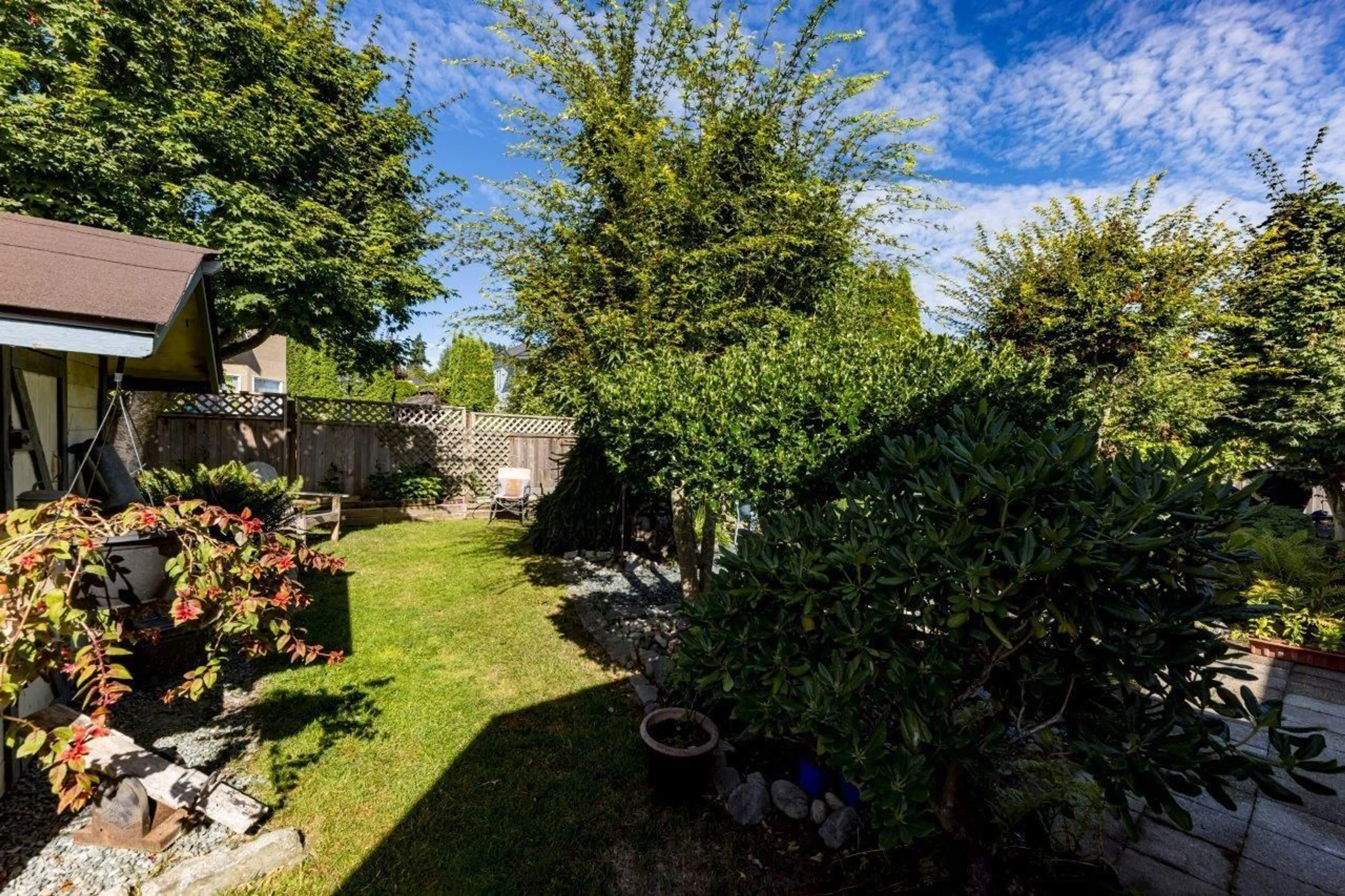 A pic from outside/outdoor area/front of a property/back of a property/a pic from drone, street for 8729 164 STREET, Surrey British Columbia V4N1C9