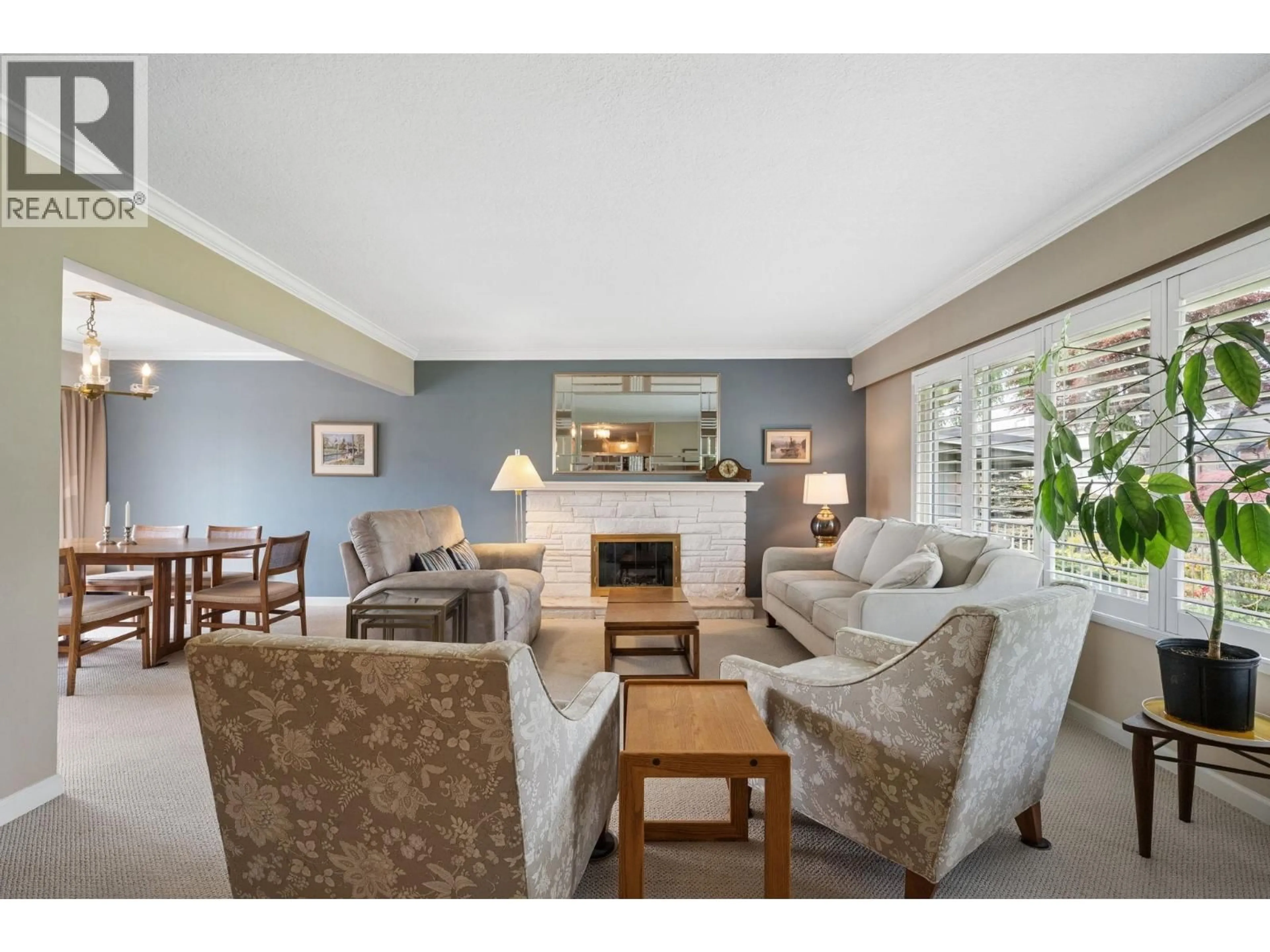 Living room with furniture, unknown for 66 COURTNEY CRESCENT, New Westminster British Columbia V3L4M2