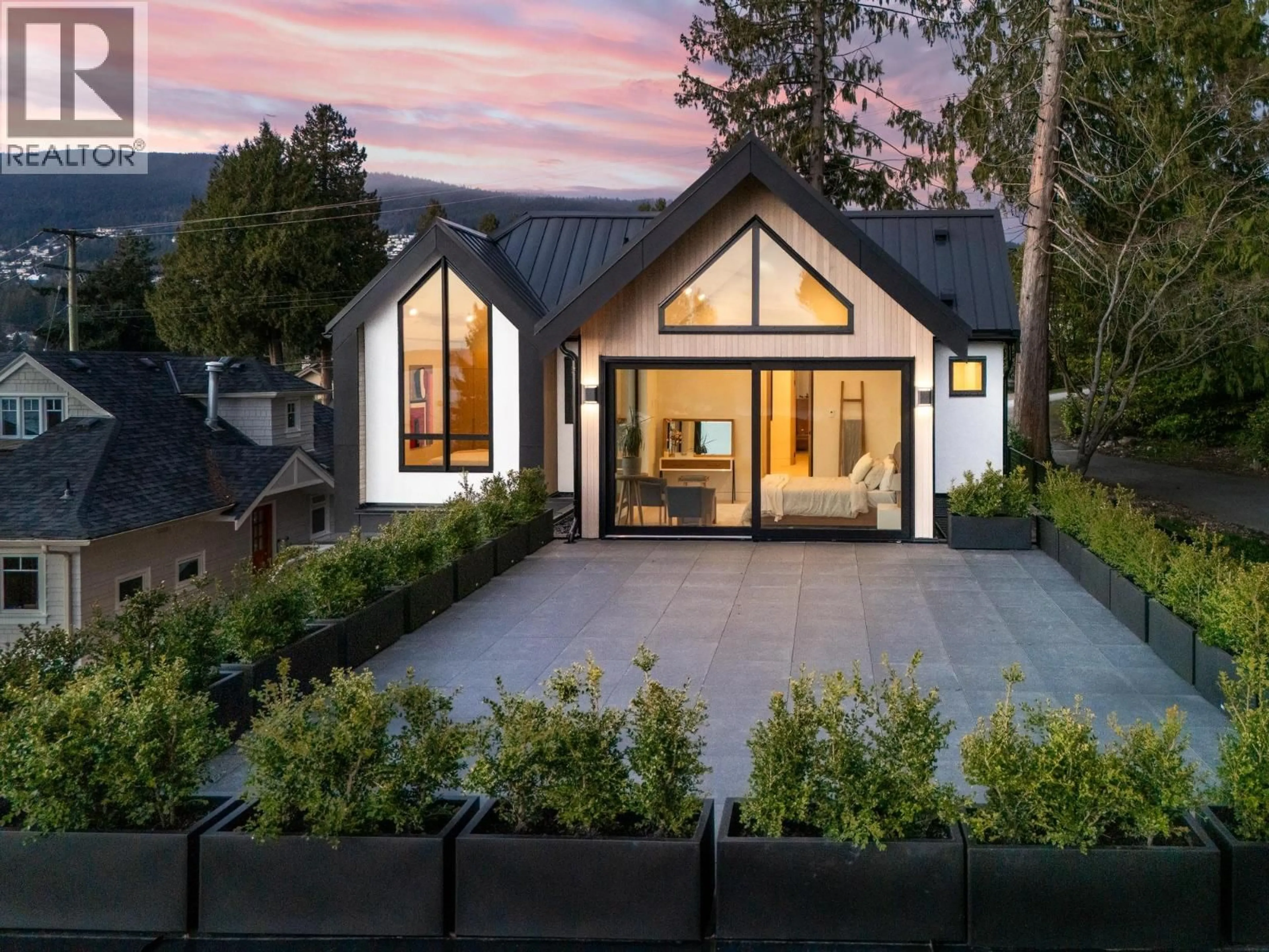 Unknown for 1066 FULTON AVENUE, West Vancouver British Columbia V7T1N2
