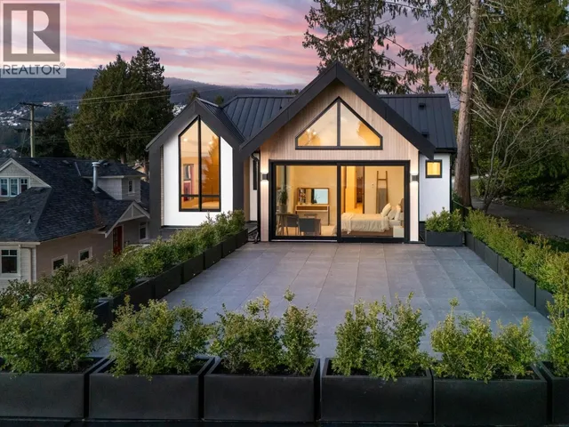 1066 FULTON AVENUE, West Vancouver 3