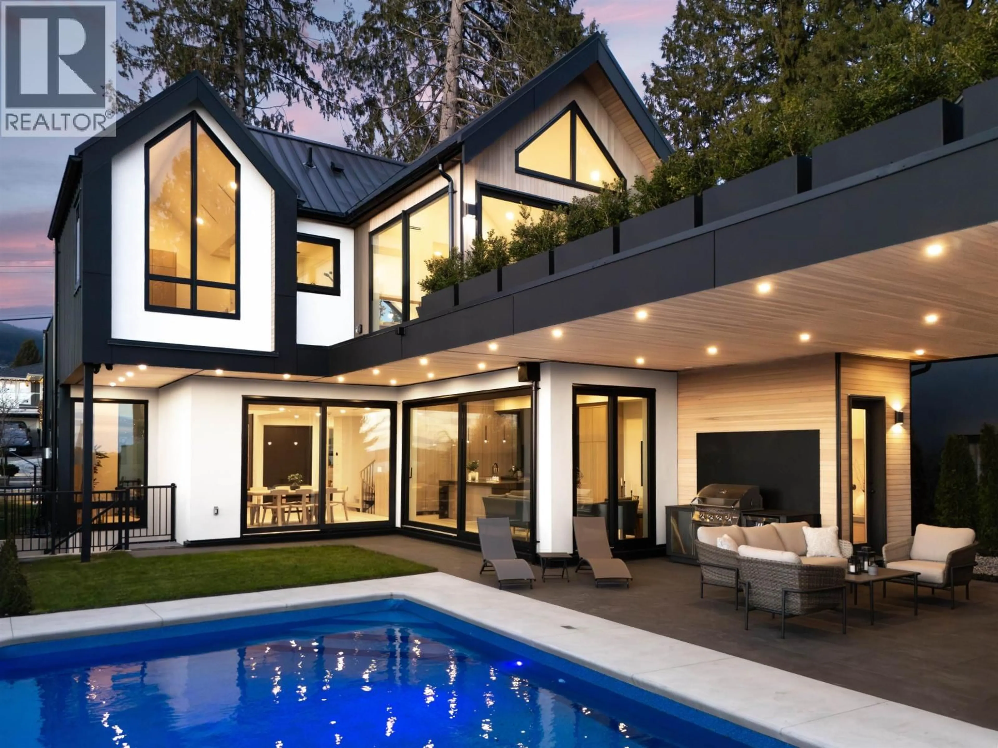 Home with brick exterior material, unknown for 1066 FULTON AVENUE, West Vancouver British Columbia V7T1N2