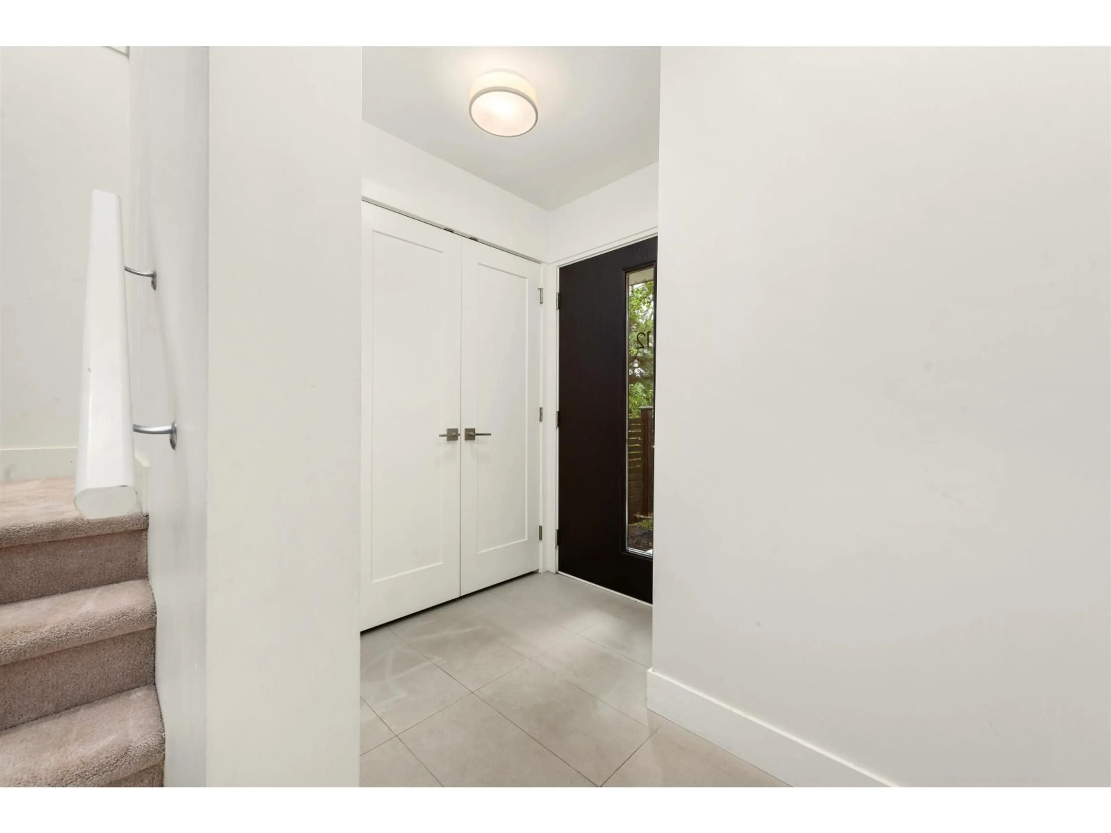 Indoor entryway for 12 - 16828 BOXWOOD DRIVE, Surrey British Columbia V4N6T2