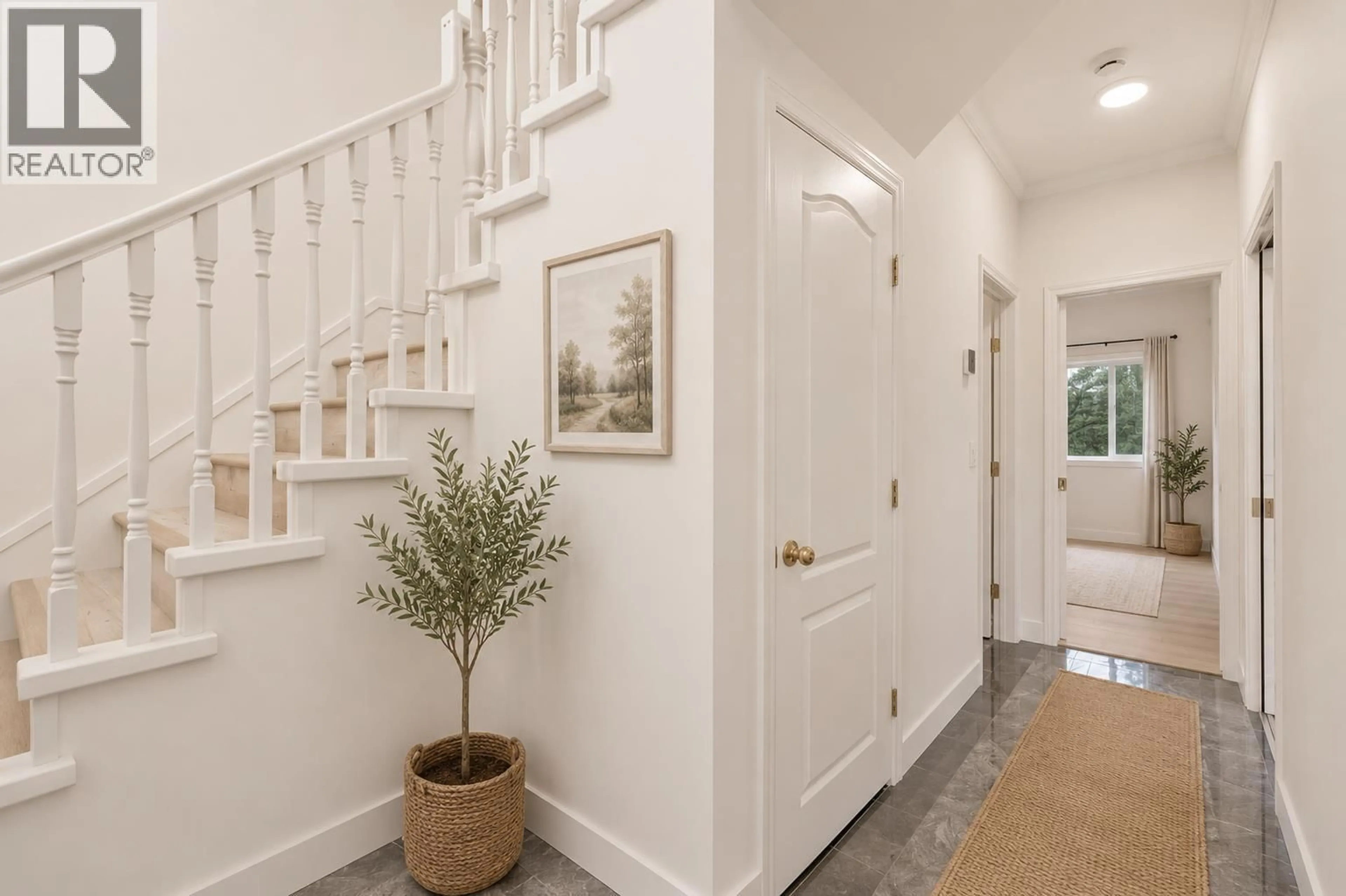 Indoor entryway for 6998 FIELDING COURT, Burnaby British Columbia V5A1Y5
