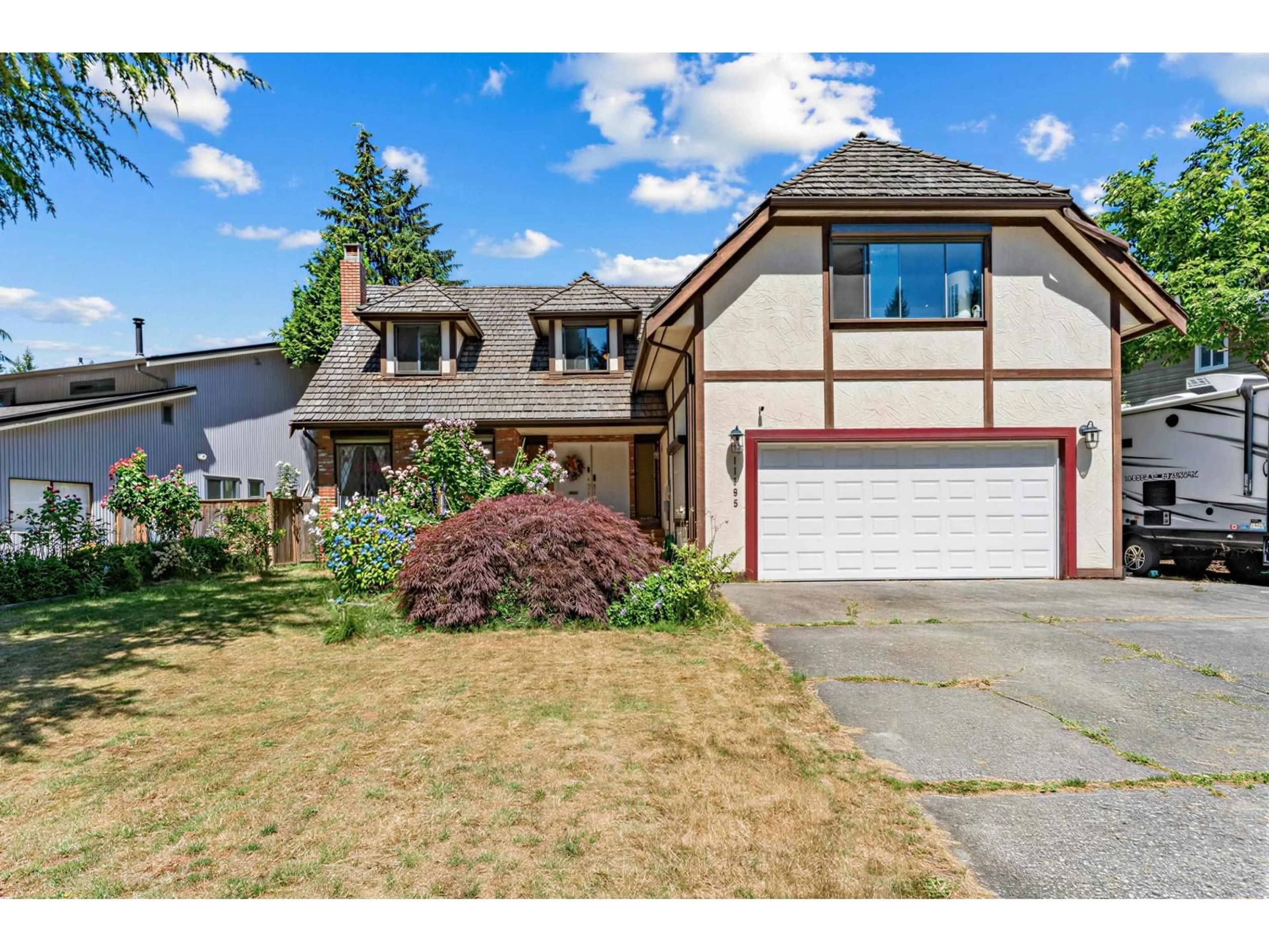 Home with vinyl exterior material, street for 11795 CHATEAU WYND, Delta British Columbia V4E3C8