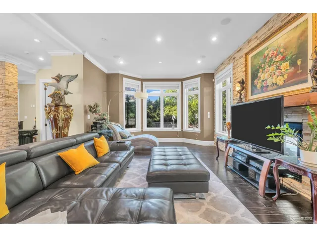 3098 162A STREET, Surrey 3