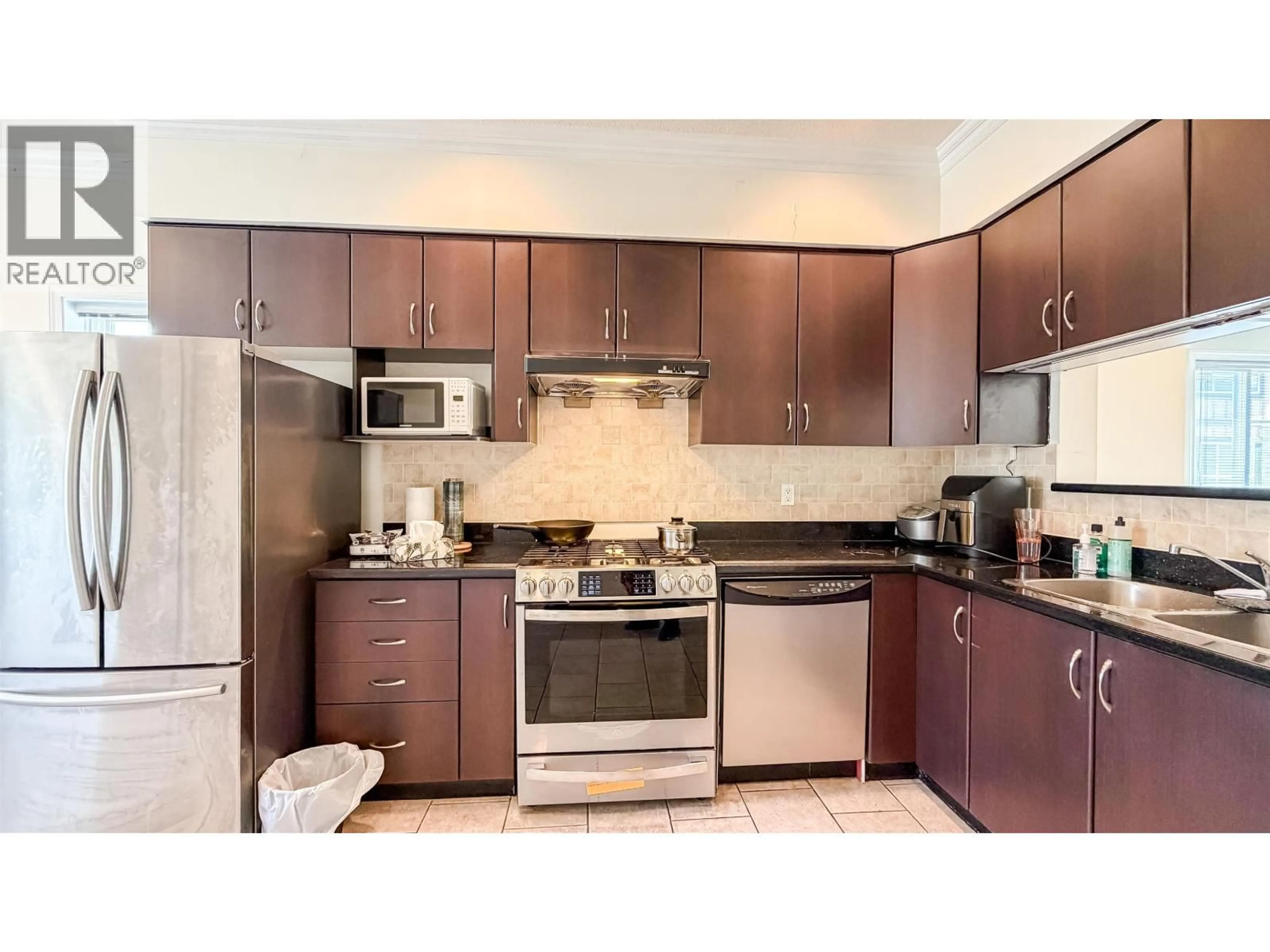Standard kitchen, unknown for 1 - 9420 FERNDALE ROAD, Richmond British Columbia V6Y0A7