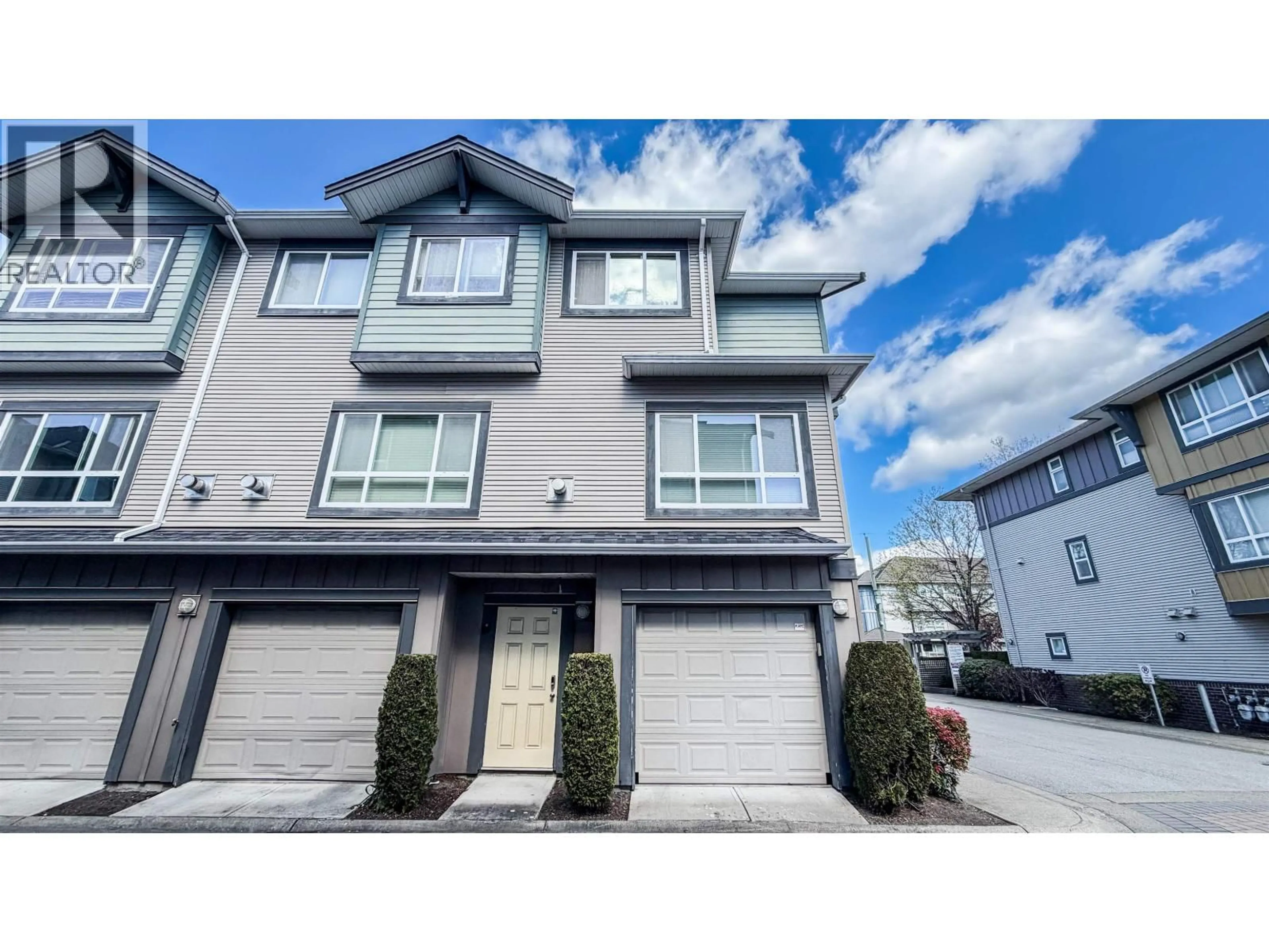 Home with vinyl exterior material, street for 1 - 9420 FERNDALE ROAD, Richmond British Columbia V6Y0A7