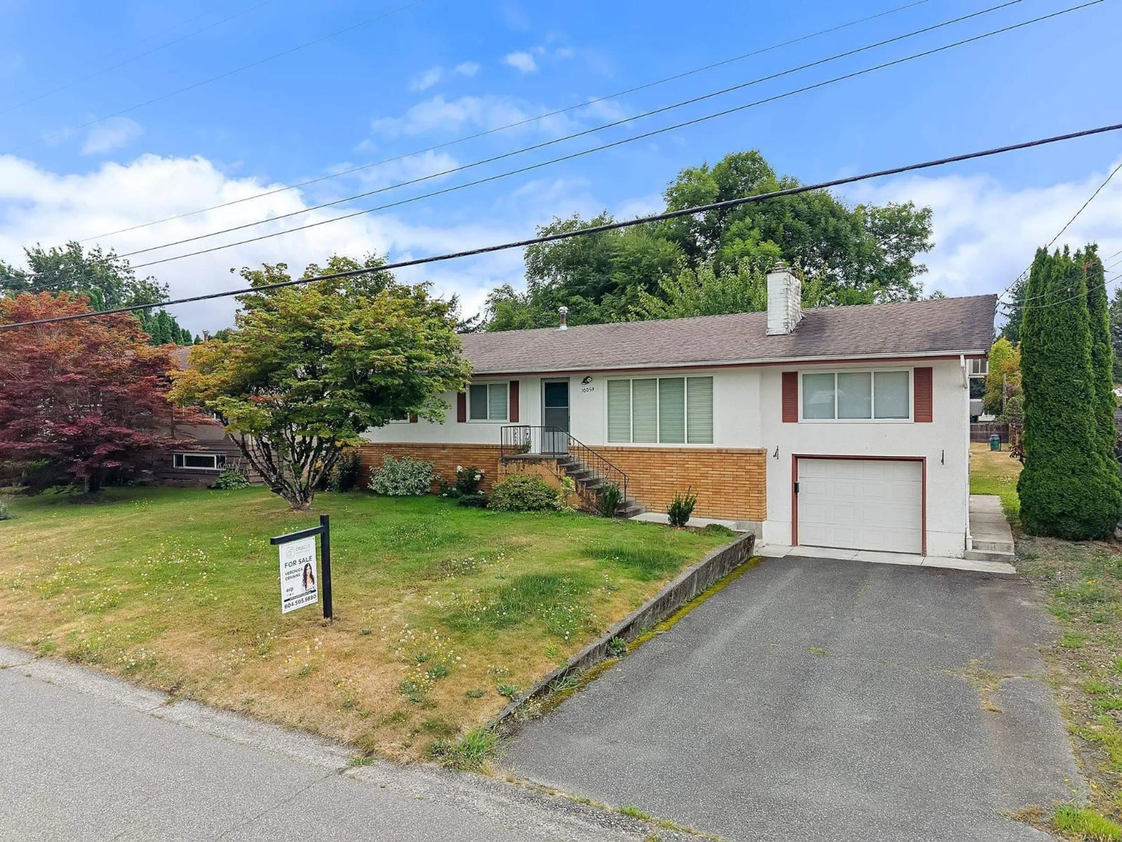 A pic from outside/outdoor area/front of a property/back of a property/a pic from drone, street for 10059 KILLARNEY DRIVE, Chilliwack British Columbia V2P5P7