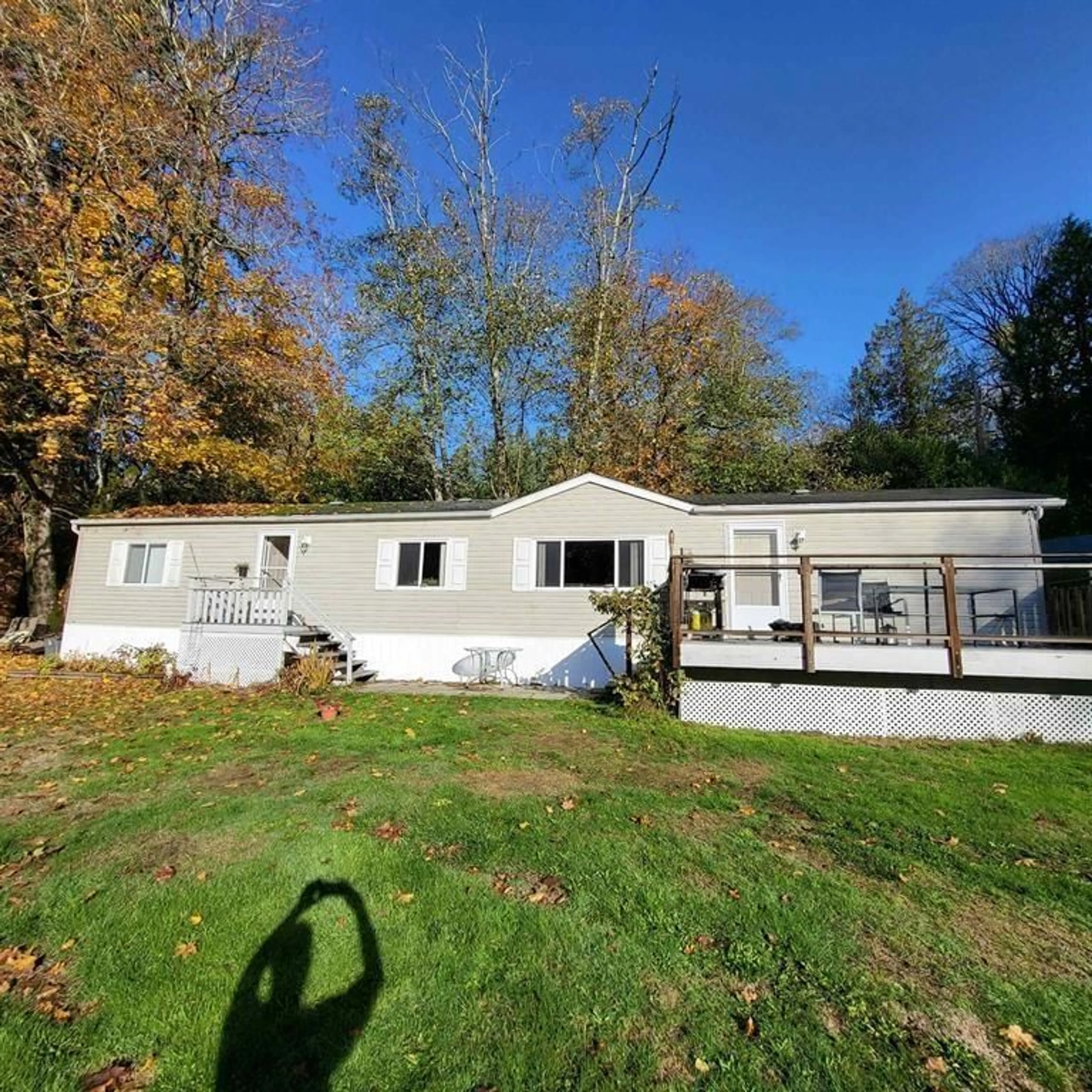 A pic from outside/outdoor area/front of a property/back of a property/a pic from drone, unknown for 1698 176 STREET, Surrey British Columbia V3Z9W3