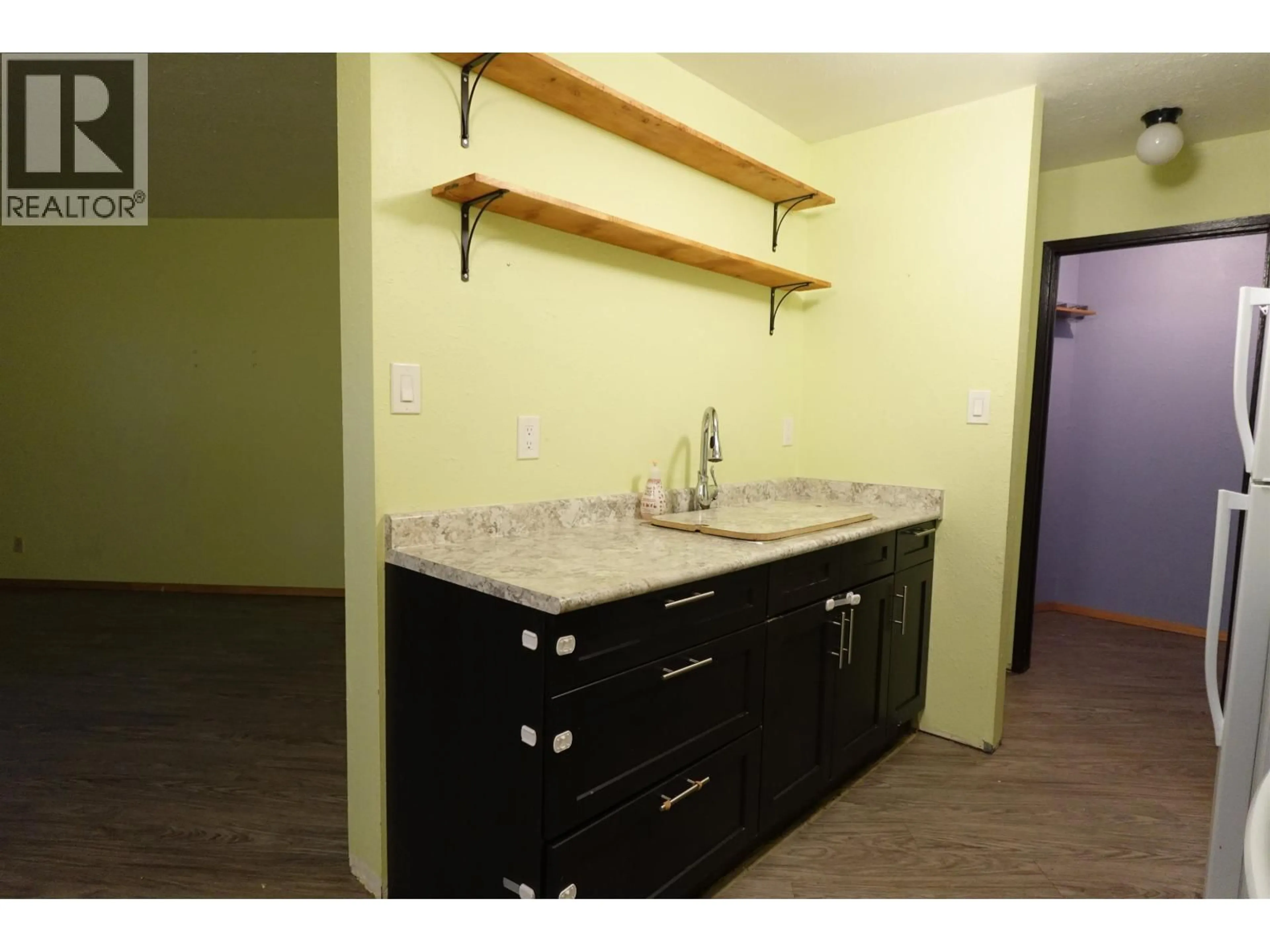 Standard kitchen, unknown for 105 - 398 RODDIS DRIVE, Quesnel British Columbia V2J1A6