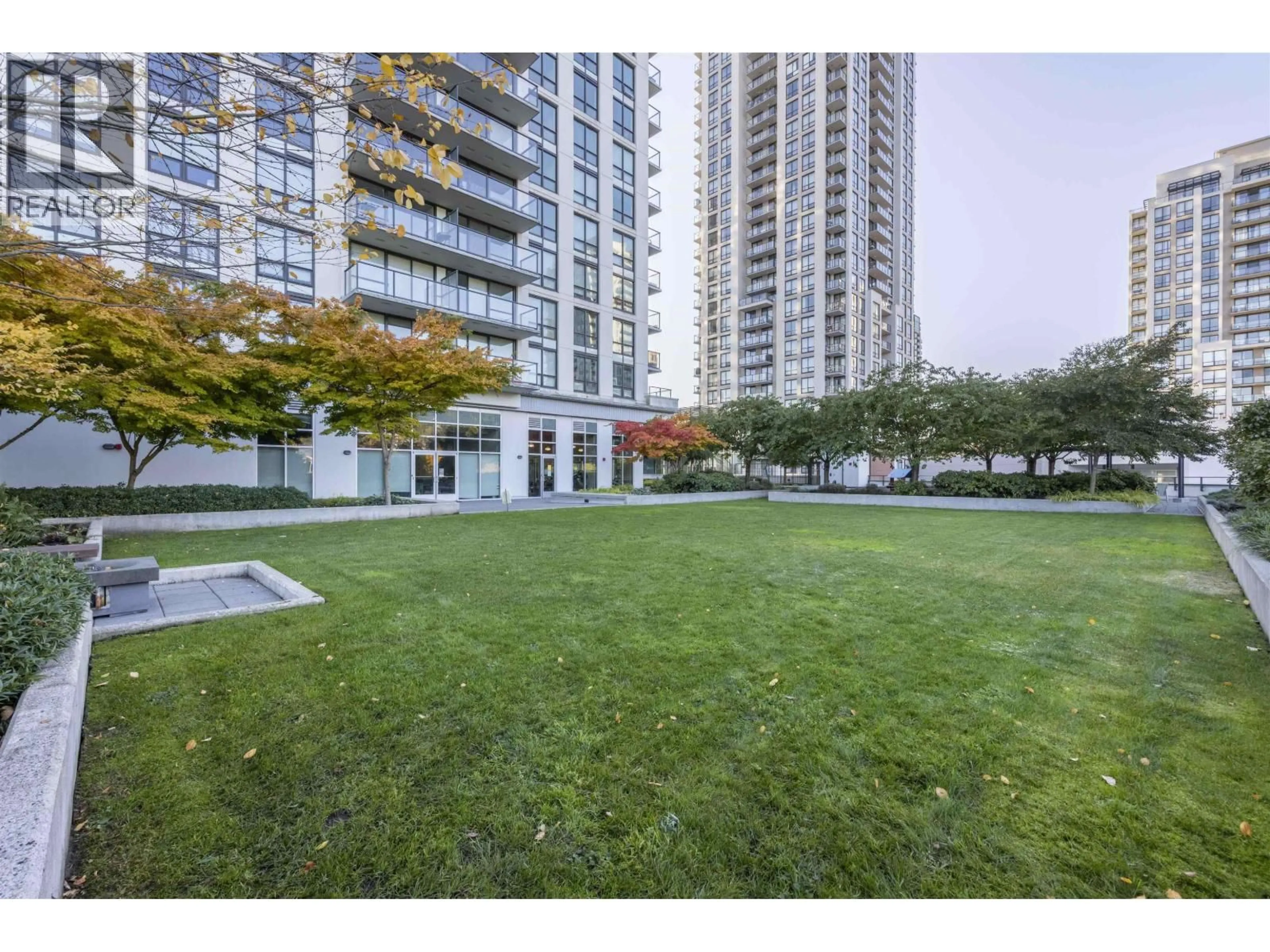 Patio, unknown for 805 - 3007 GLEN DRIVE, Coquitlam British Columbia V3B0L8