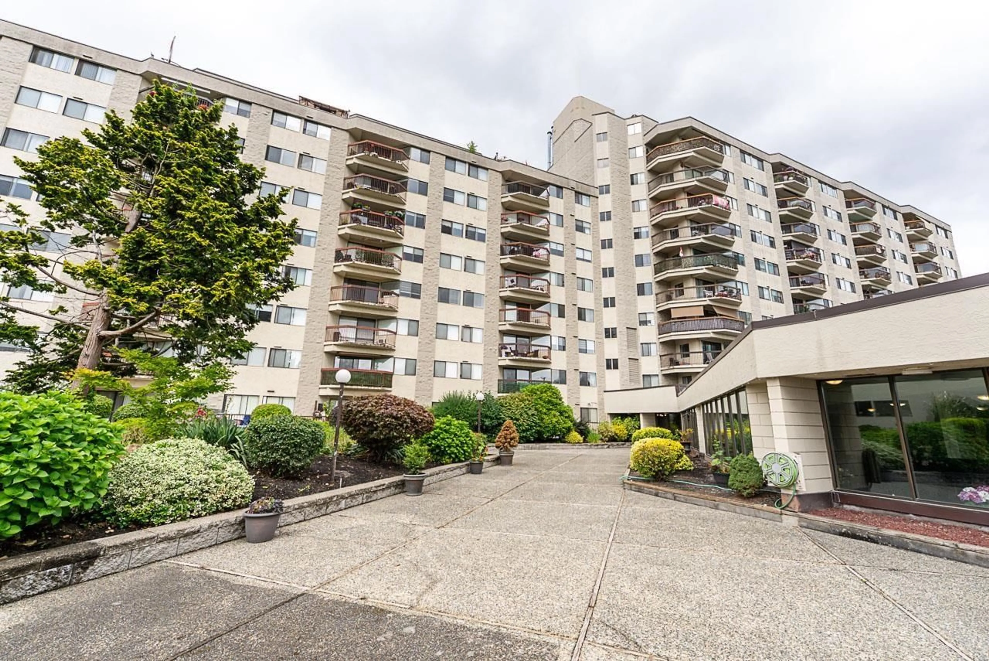 Patio, unknown for 817 - 31955 OLD YALE ROAD, Abbotsford British Columbia V2T4N1