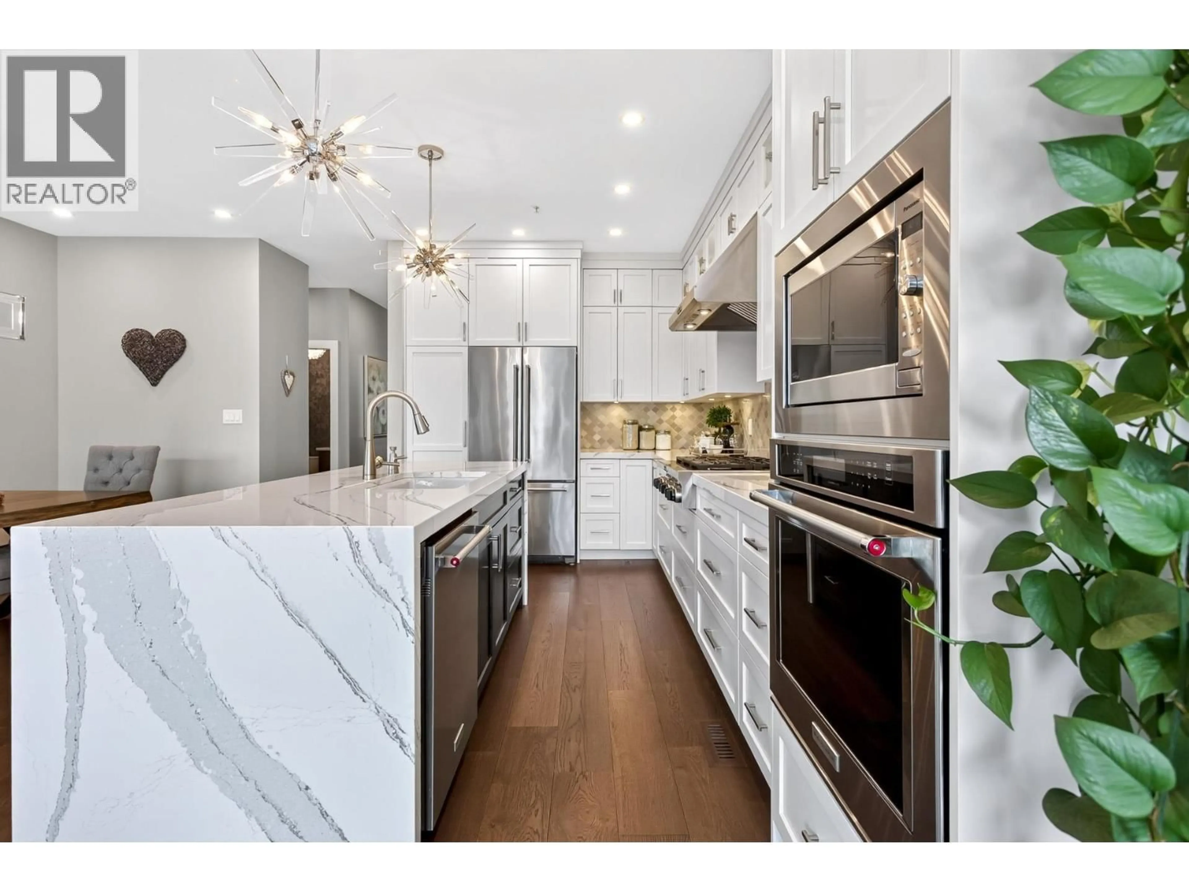 Contemporary kitchen, unknown for 38 - 2387 ARGUE STREET, Port Coquitlam British Columbia V3C6P5