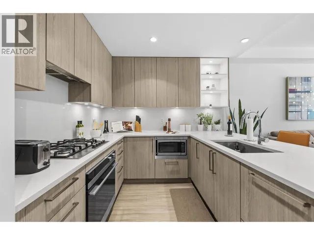 113 - 747 3RD STREET, North Vancouver 3