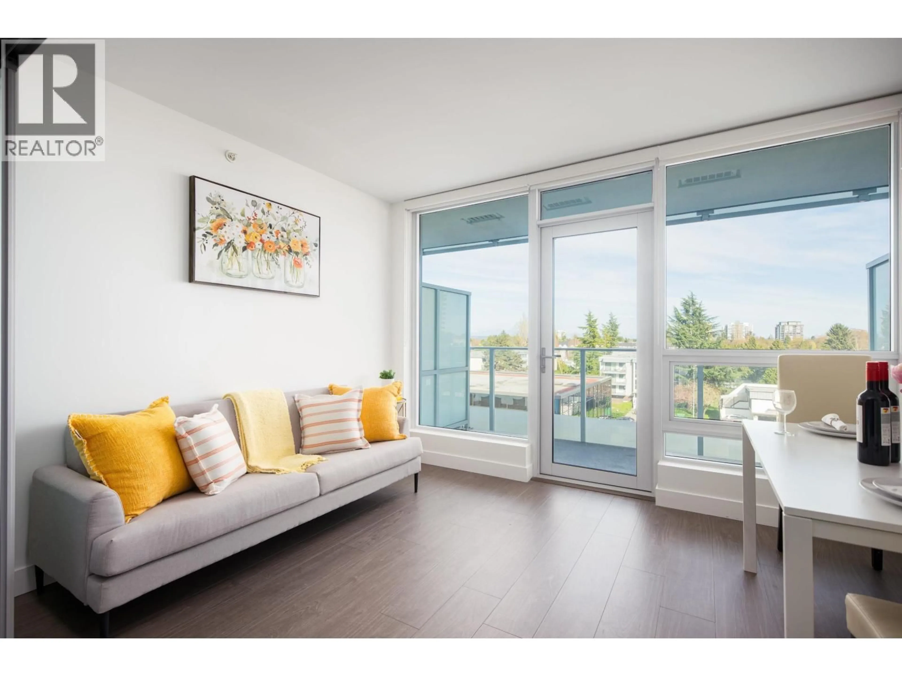Living room with furniture, unknown for 625 - 8133 COOK ROAD, Richmond British Columbia V6Y0L6