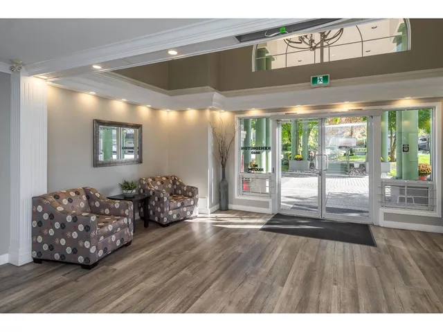 207 - 13860 70 AVENUE, Surrey 5