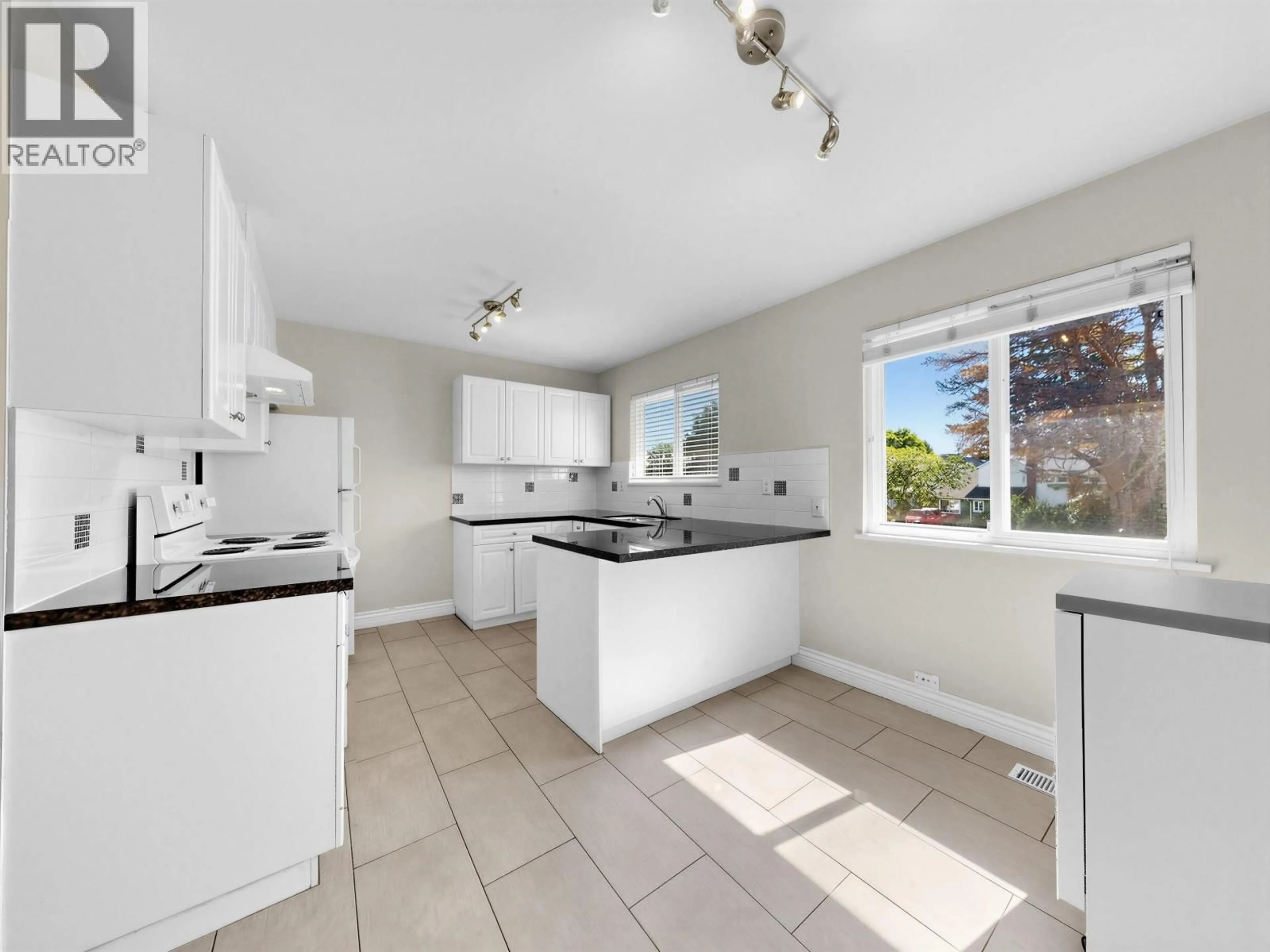 Standard kitchen, ceramic/tile floor for 6299 AZURE ROAD, Richmond British Columbia V7C2N8
