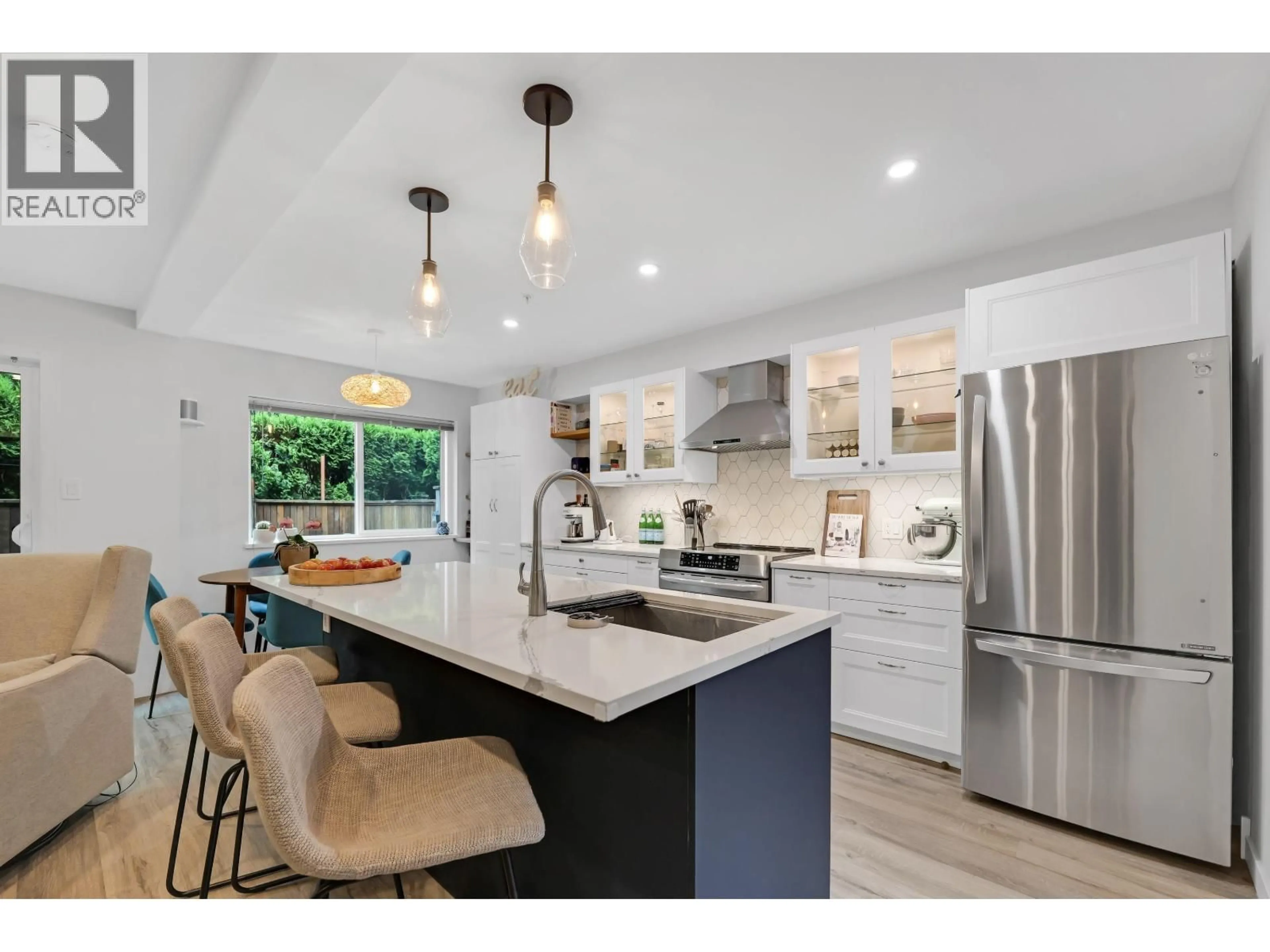 Open concept kitchen, unknown for 9 - 2401 MAMQUAM ROAD, Squamish British Columbia V8B0H6