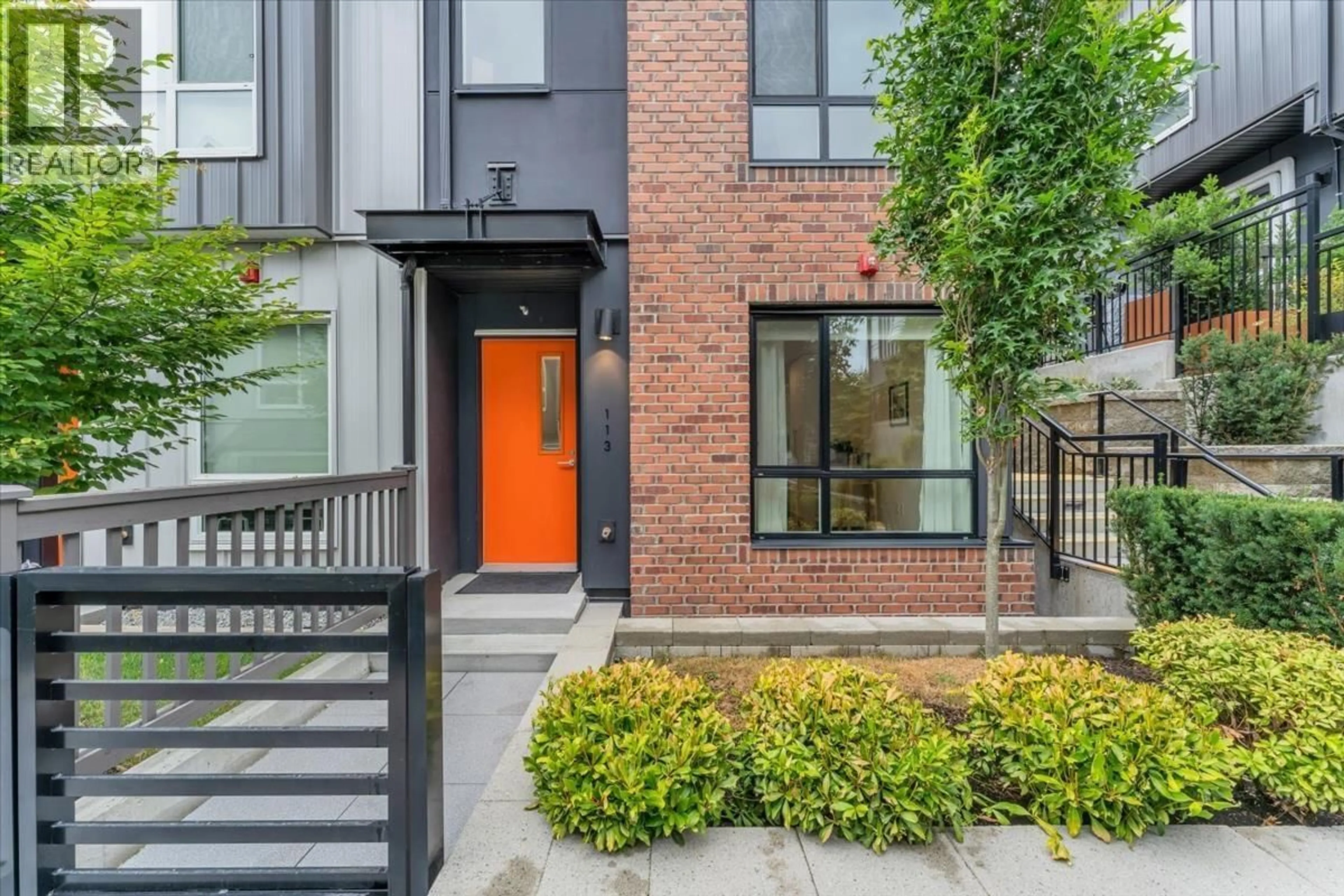 Home with brick exterior material, street for 113 - 609 SYDNEY AVENUE, Coquitlam British Columbia V3K0H5