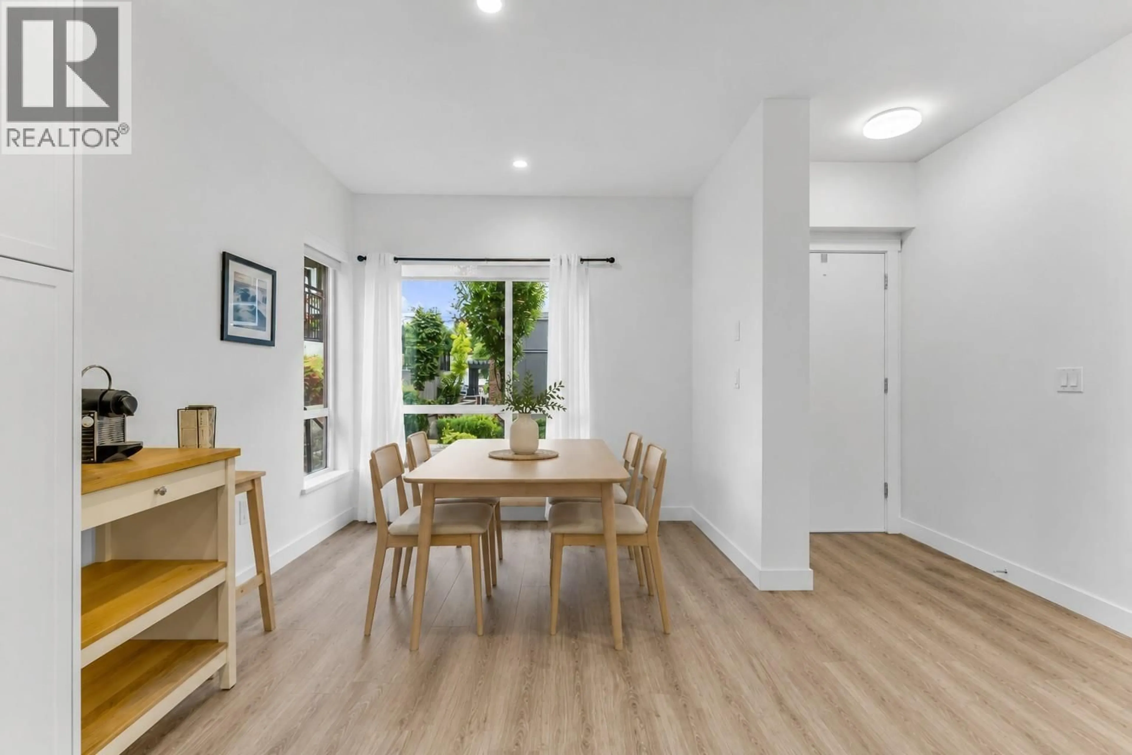 Dining room, wood/laminate floor for 113 - 609 SYDNEY AVENUE, Coquitlam British Columbia V3K0H5