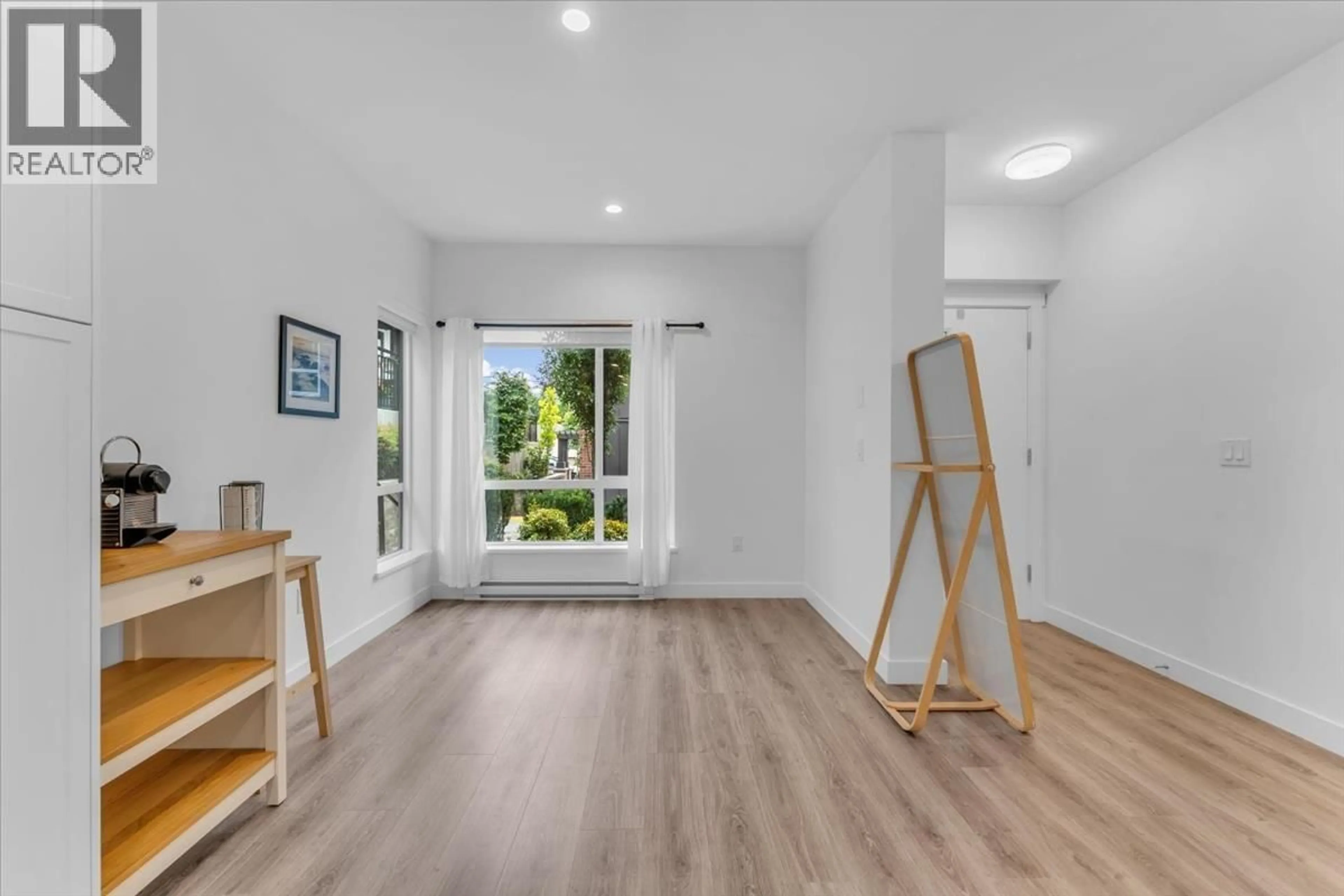 Indoor entryway for 113 - 609 SYDNEY AVENUE, Coquitlam British Columbia V3K0H5