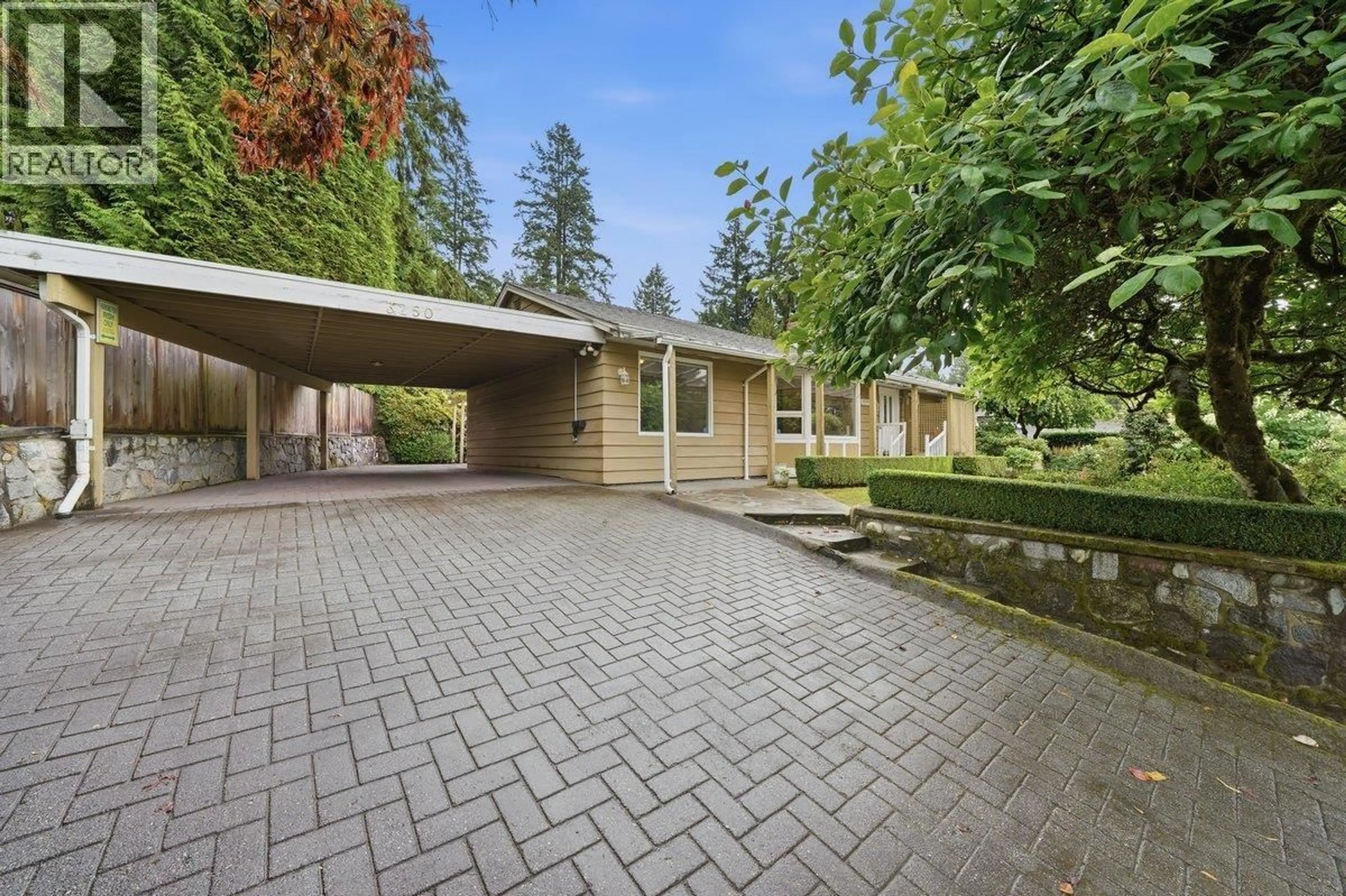 Unknown for 3250 DELBROOK AVENUE, North Vancouver British Columbia V7N3Y5