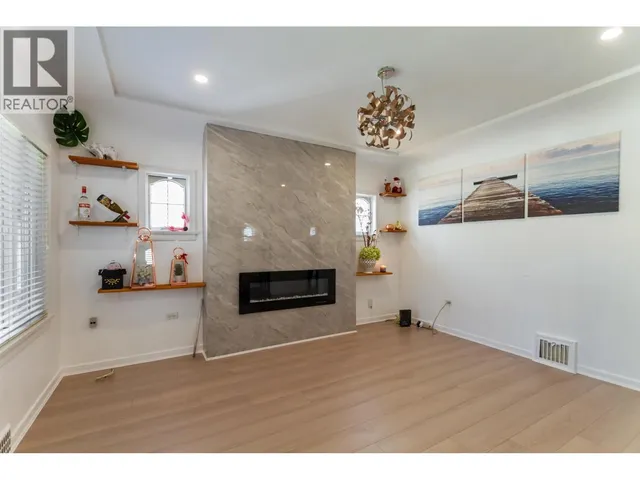 136 45TH AVENUE, Vancouver 3