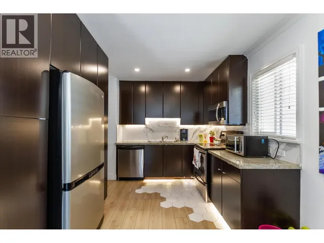 136 45TH AVENUE, Vancouver 4