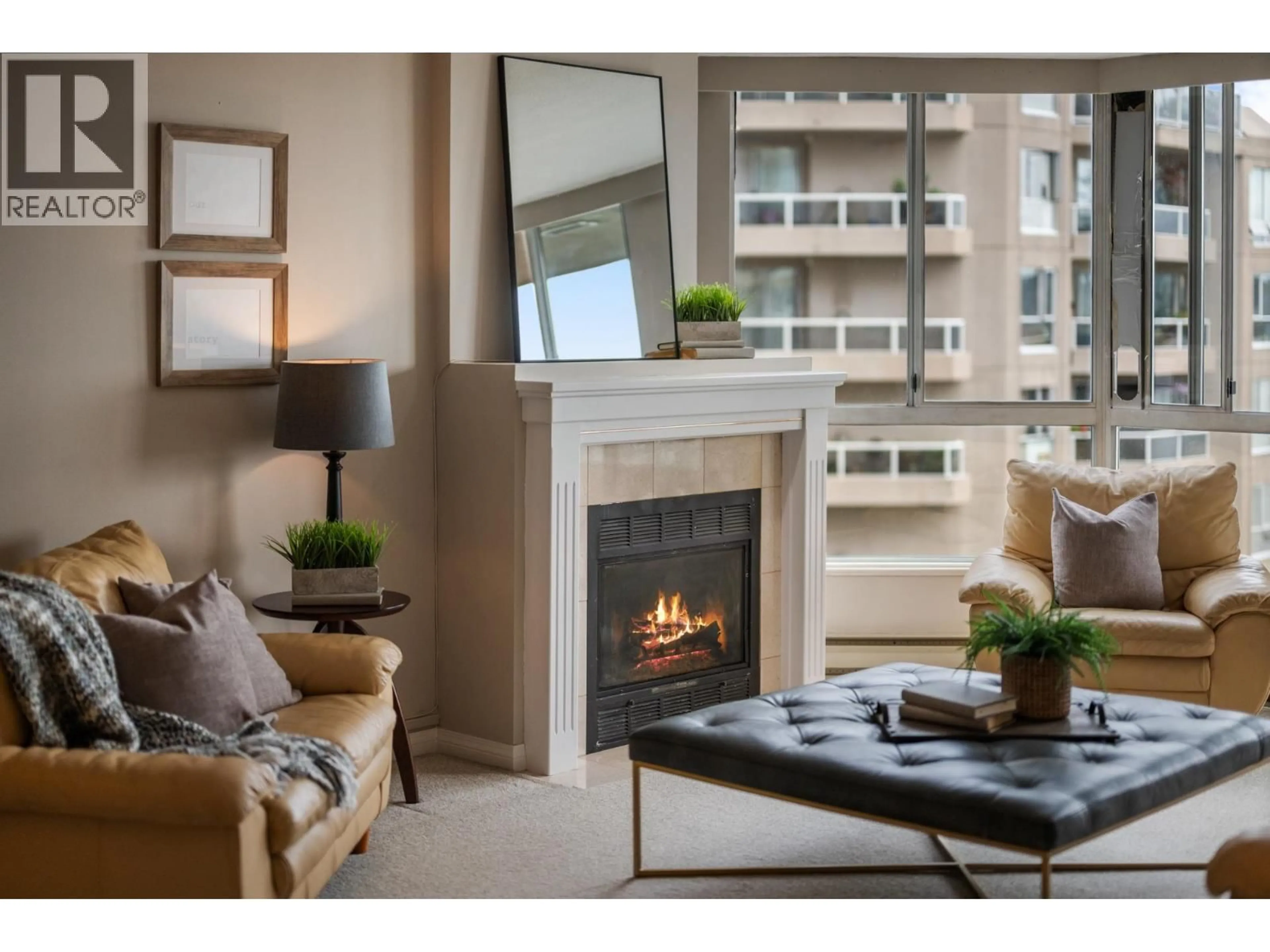 Living room with furniture, unknown for 1505 - 1235 QUAYSIDE DRIVE, New Westminster British Columbia V3M6J5