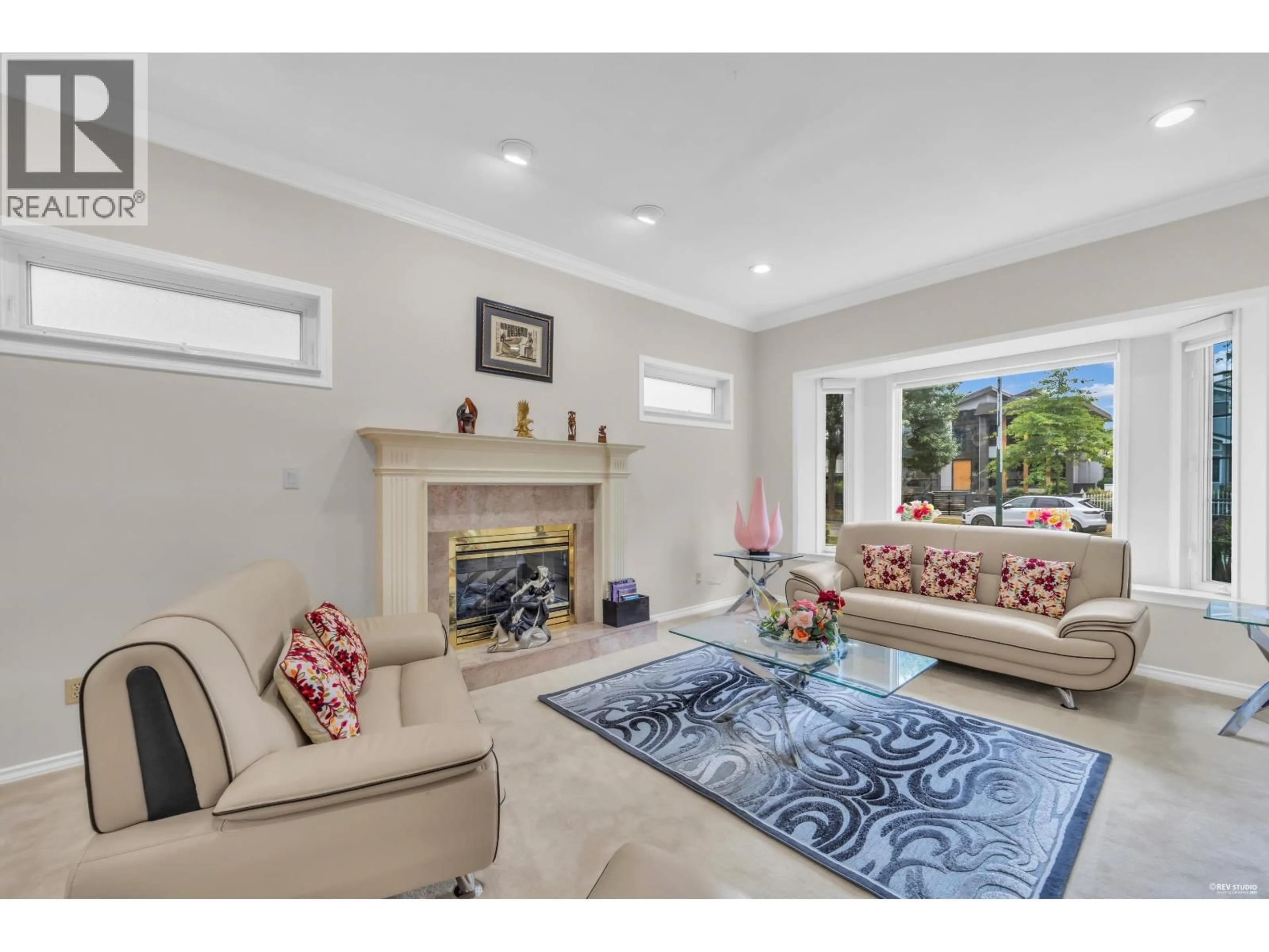 Living room with furniture, unknown for 2381 40TH AVENUE, Vancouver British Columbia V5R2V6