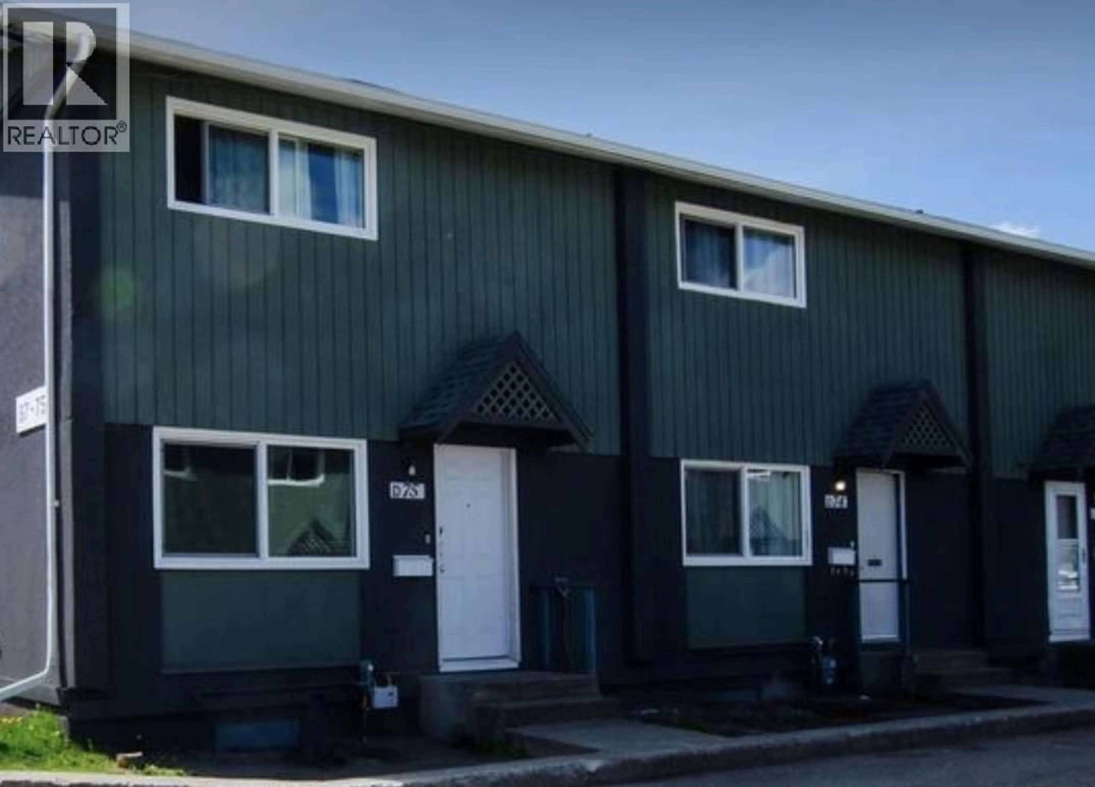 Home with vinyl exterior material, street for D75 - 2131 UPLAND STREET, Prince George British Columbia V2L2V8
