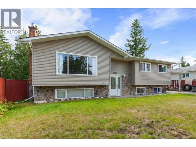 7391 IMPERIAL CRESCENT, Prince George 2