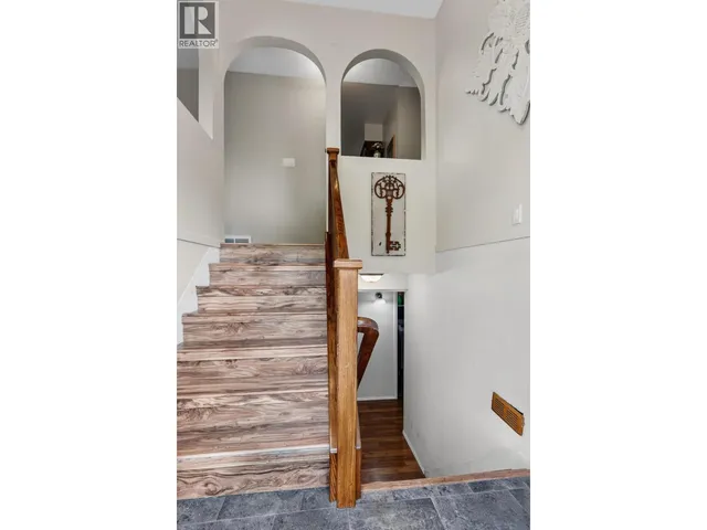 7391 IMPERIAL CRESCENT, Prince George 3