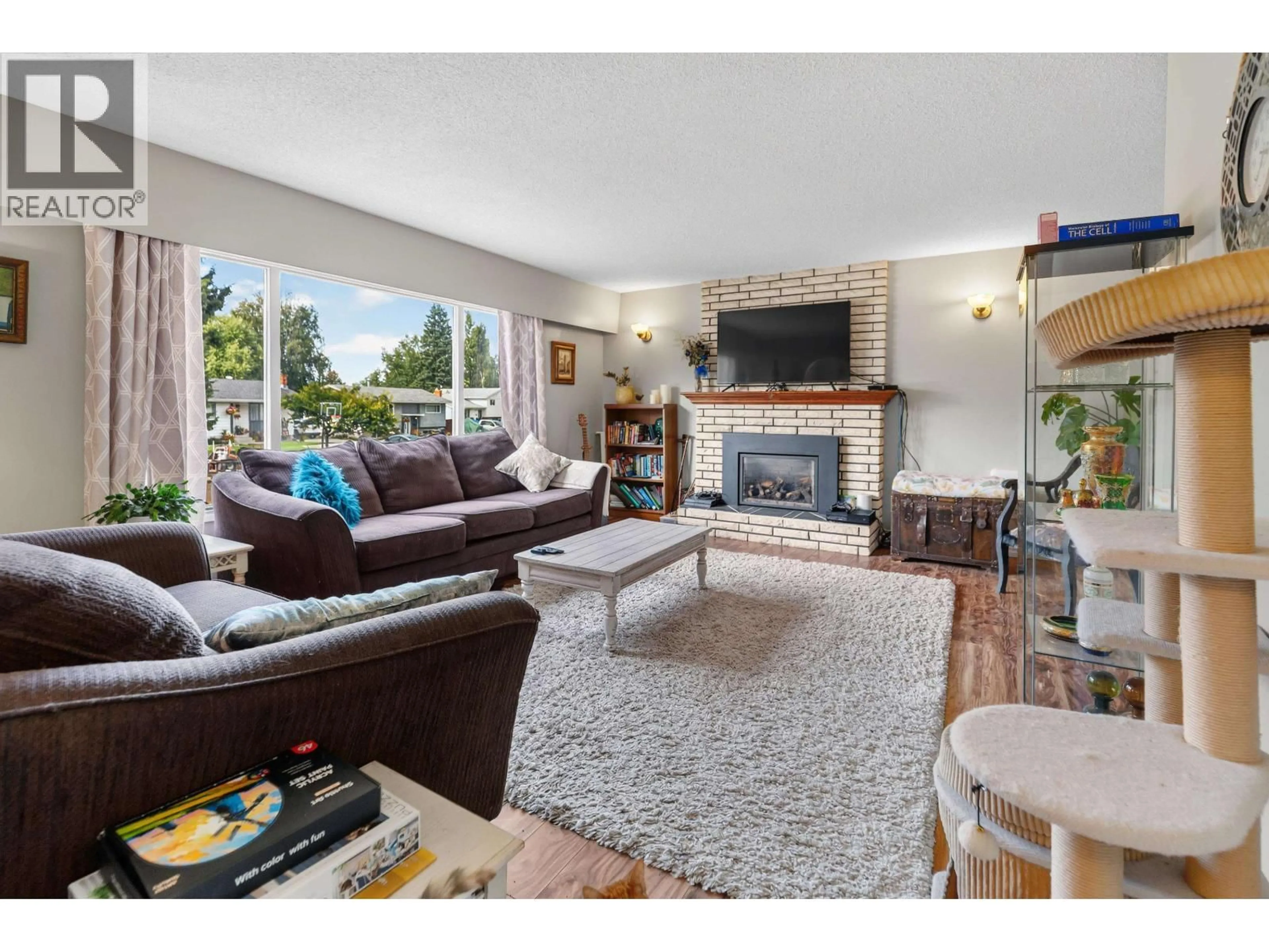 Living room with furniture, unknown for 7391 IMPERIAL CRESCENT, Prince George British Columbia V2N2W7