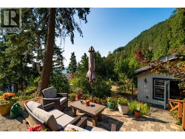 806 HUMMINGBIRD LANE, Bowen Island 5
