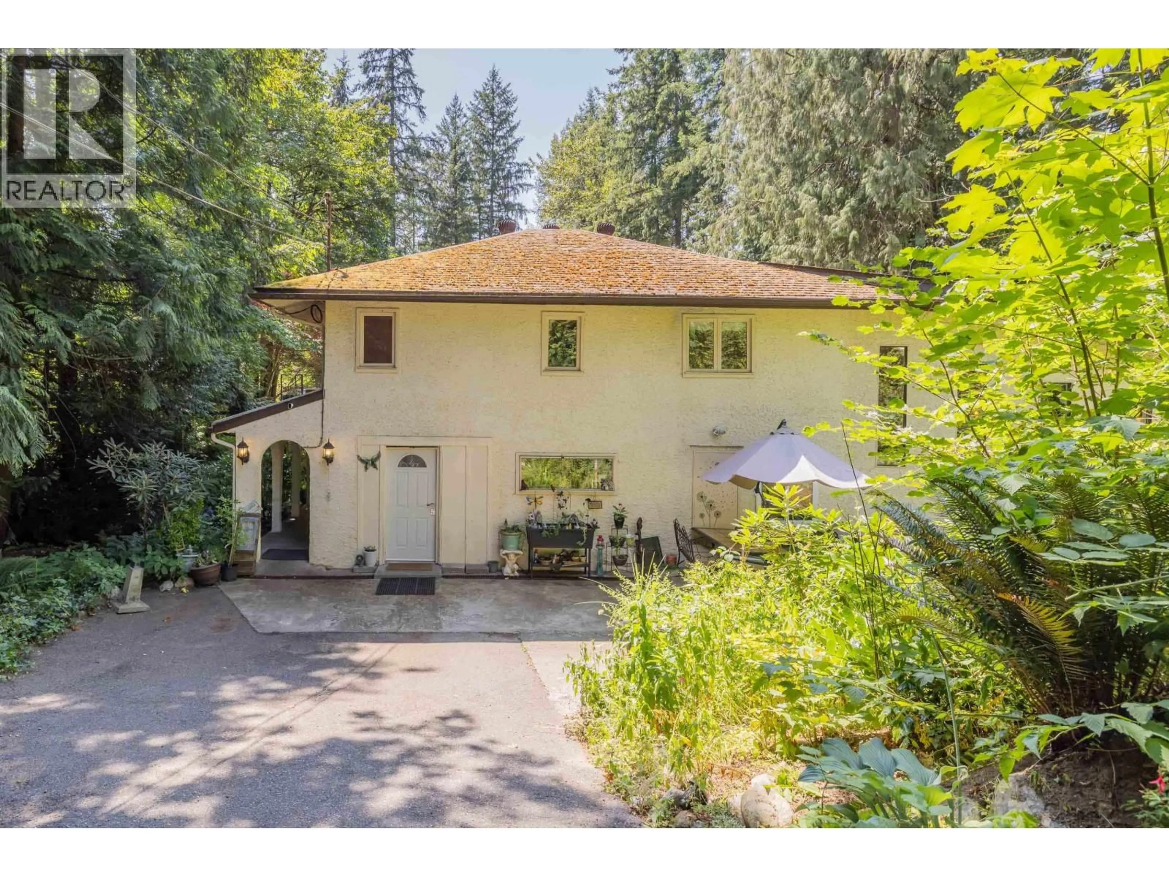 A pic from outside/outdoor area/front of a property/back of a property/a pic from drone, unknown for 23942 FERN CRESCENT, Maple Ridge British Columbia V4R2S3