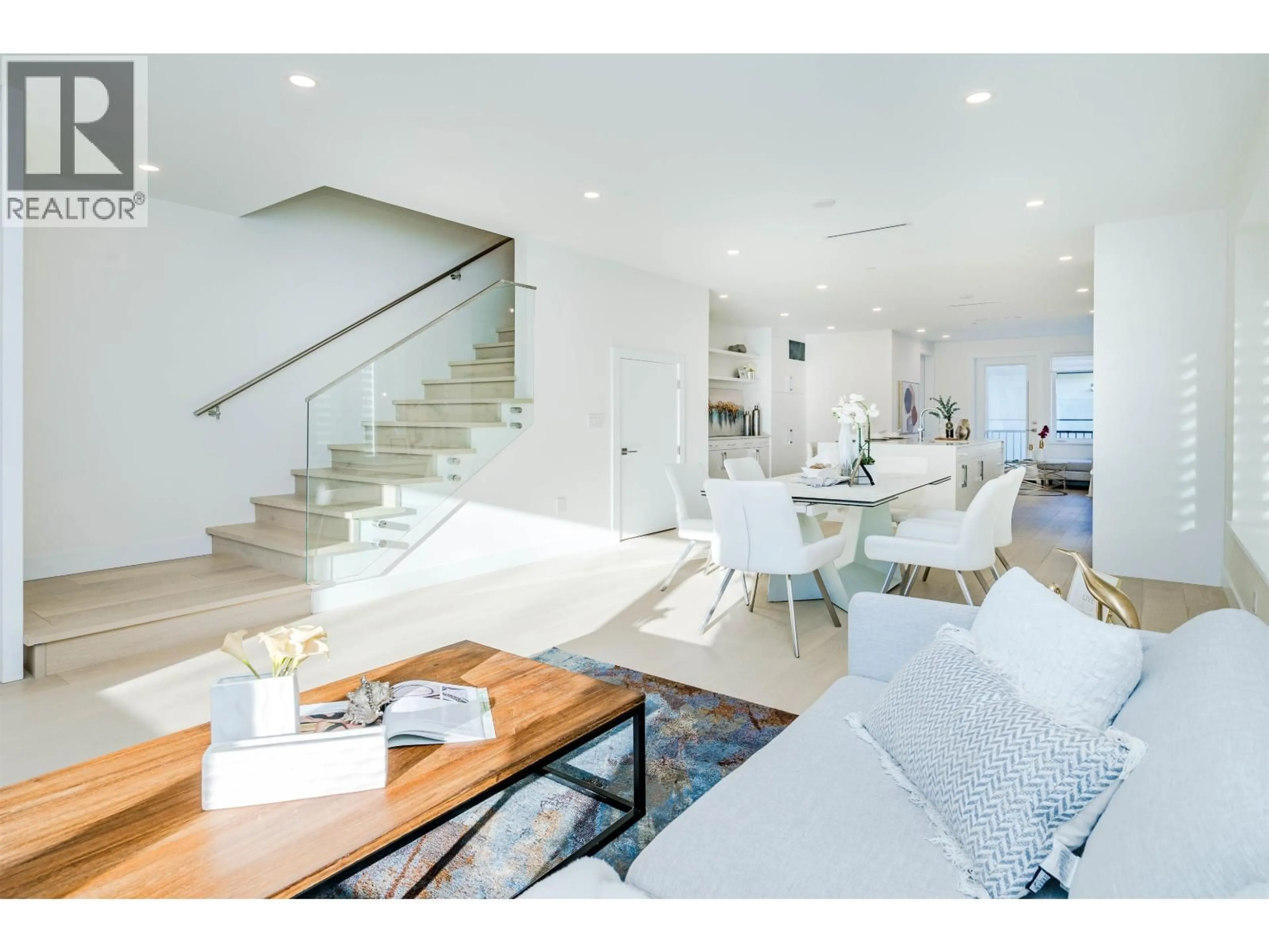 Unknown for 3321 37TH AVENUE, Vancouver British Columbia V6N2V5
