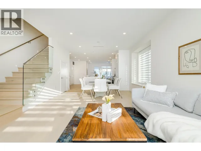 3321 37TH AVENUE, Vancouver 3
