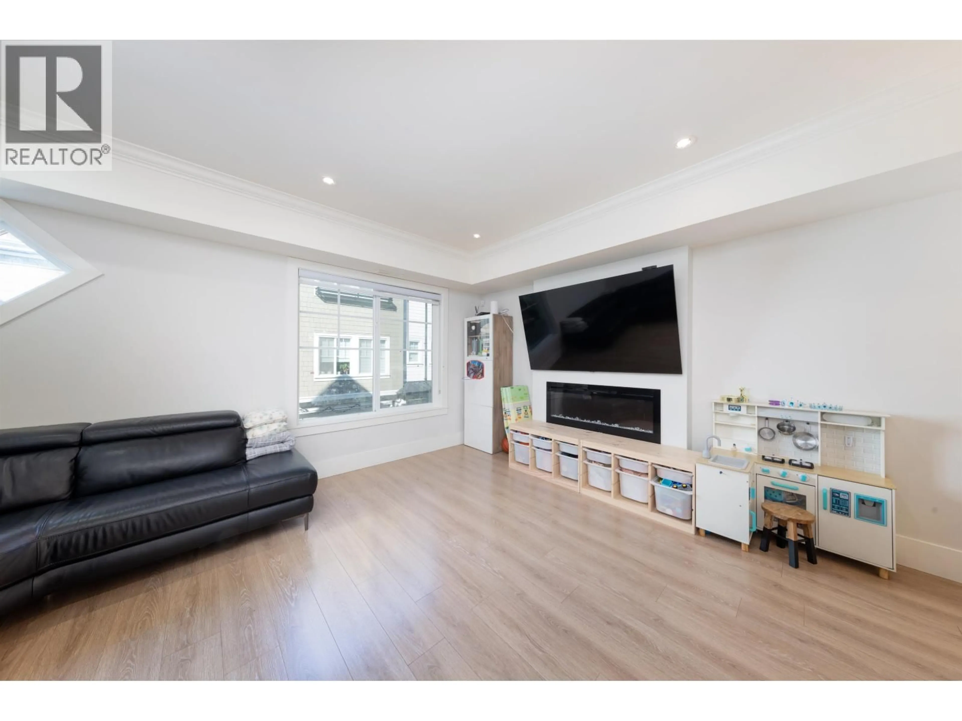 Unknown for 9 - 9211 MCKIM WAY, Richmond British Columbia V6X0T1