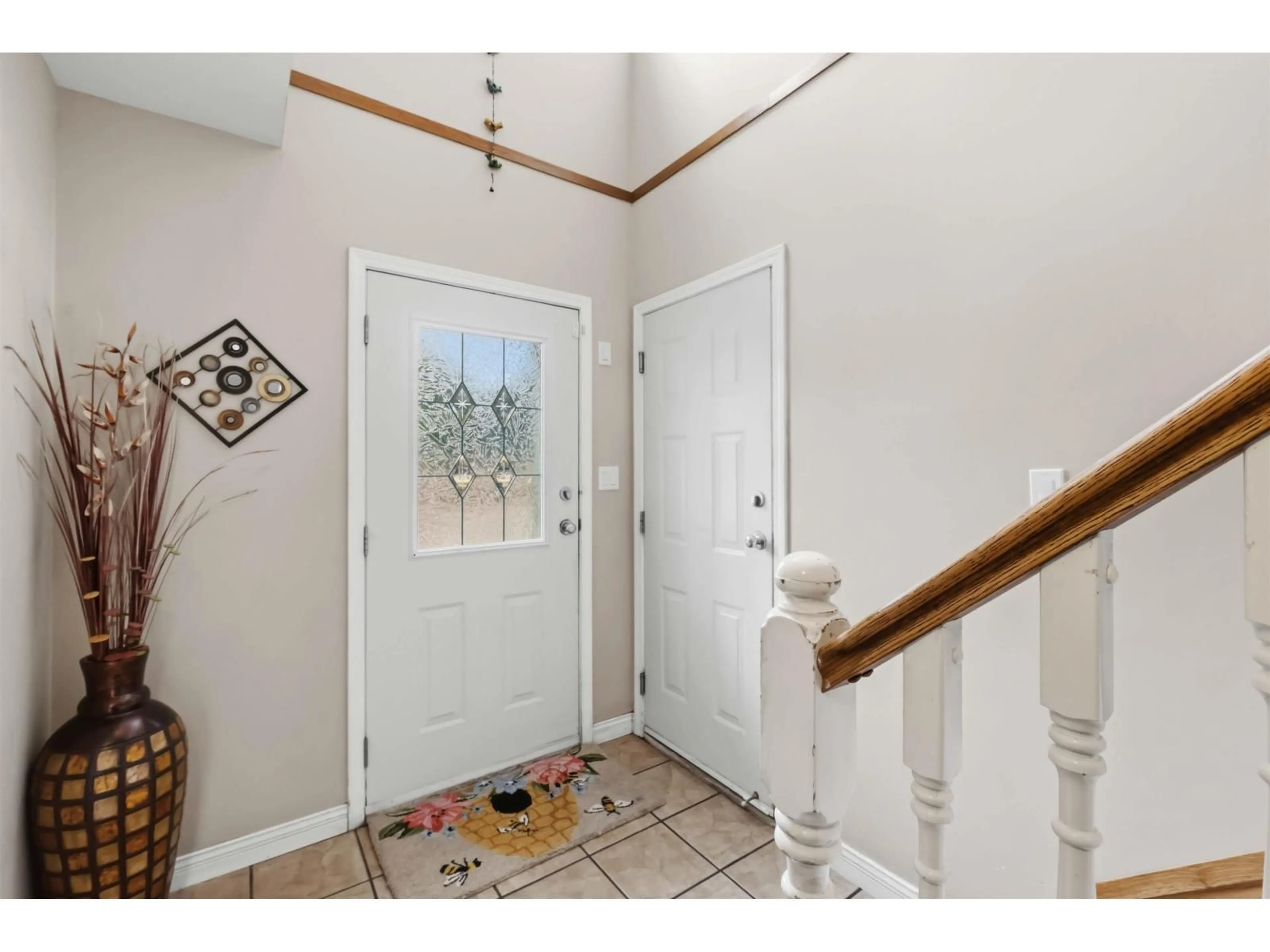 Indoor entryway for 3588 CRESTVIEW AVENUE, Abbotsford British Columbia V2T6V2