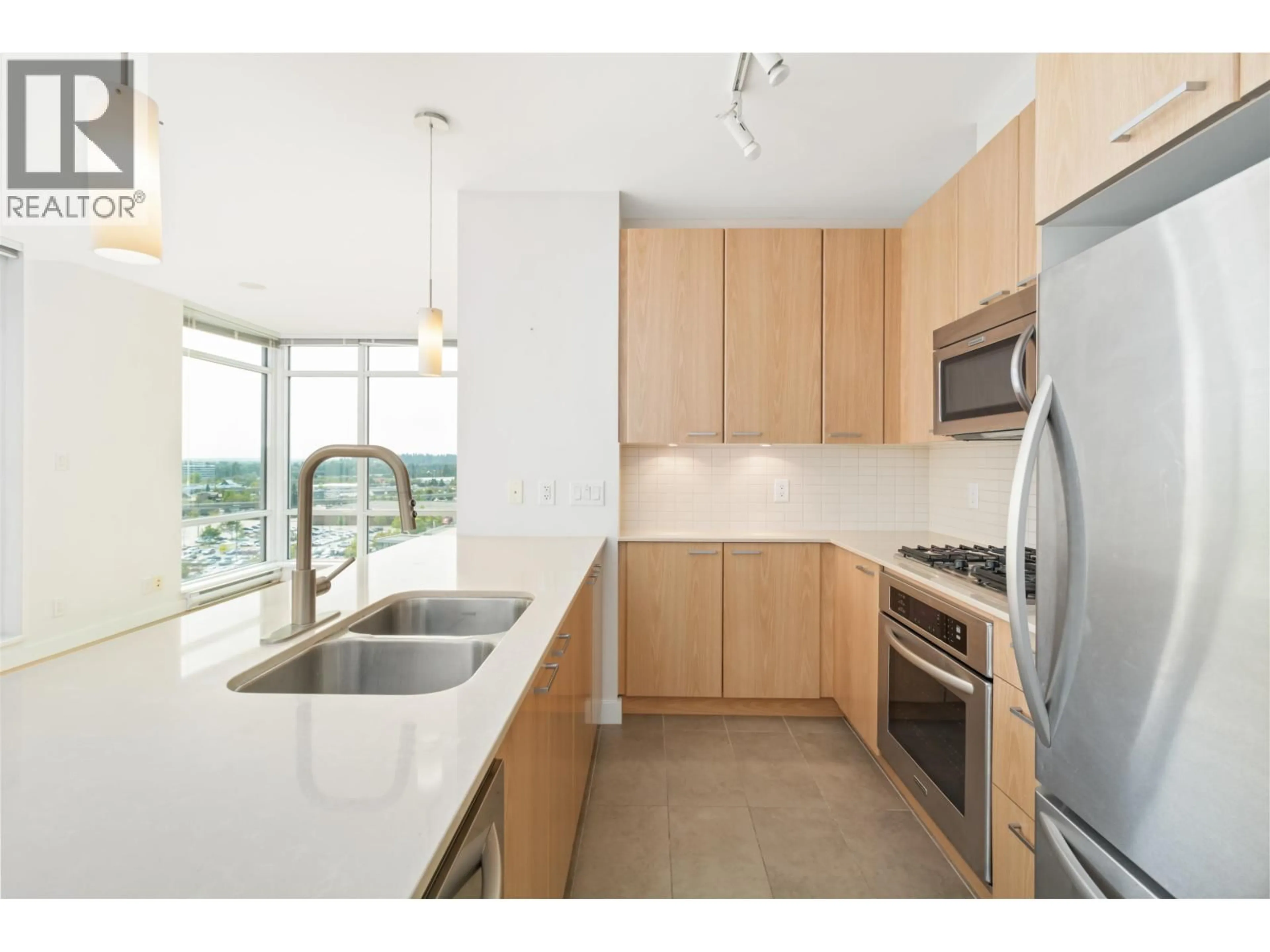 Standard kitchen, unknown for 1205 - 2955 ATLANTIC AVENUE, Coquitlam British Columbia V3B0H9