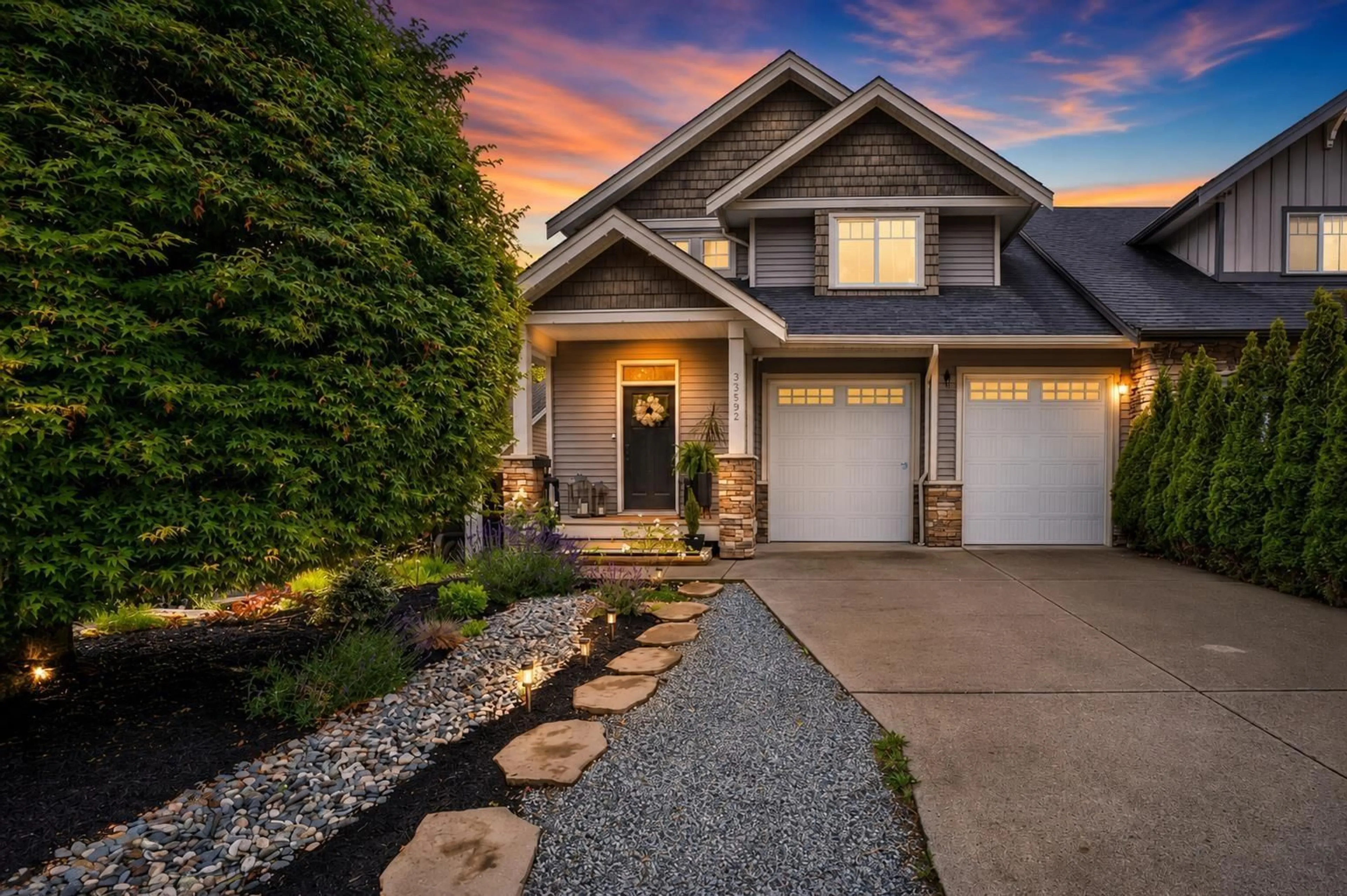 Home with brick exterior material, street for 33592 2ND AVENUE, Mission British Columbia V2V6G5