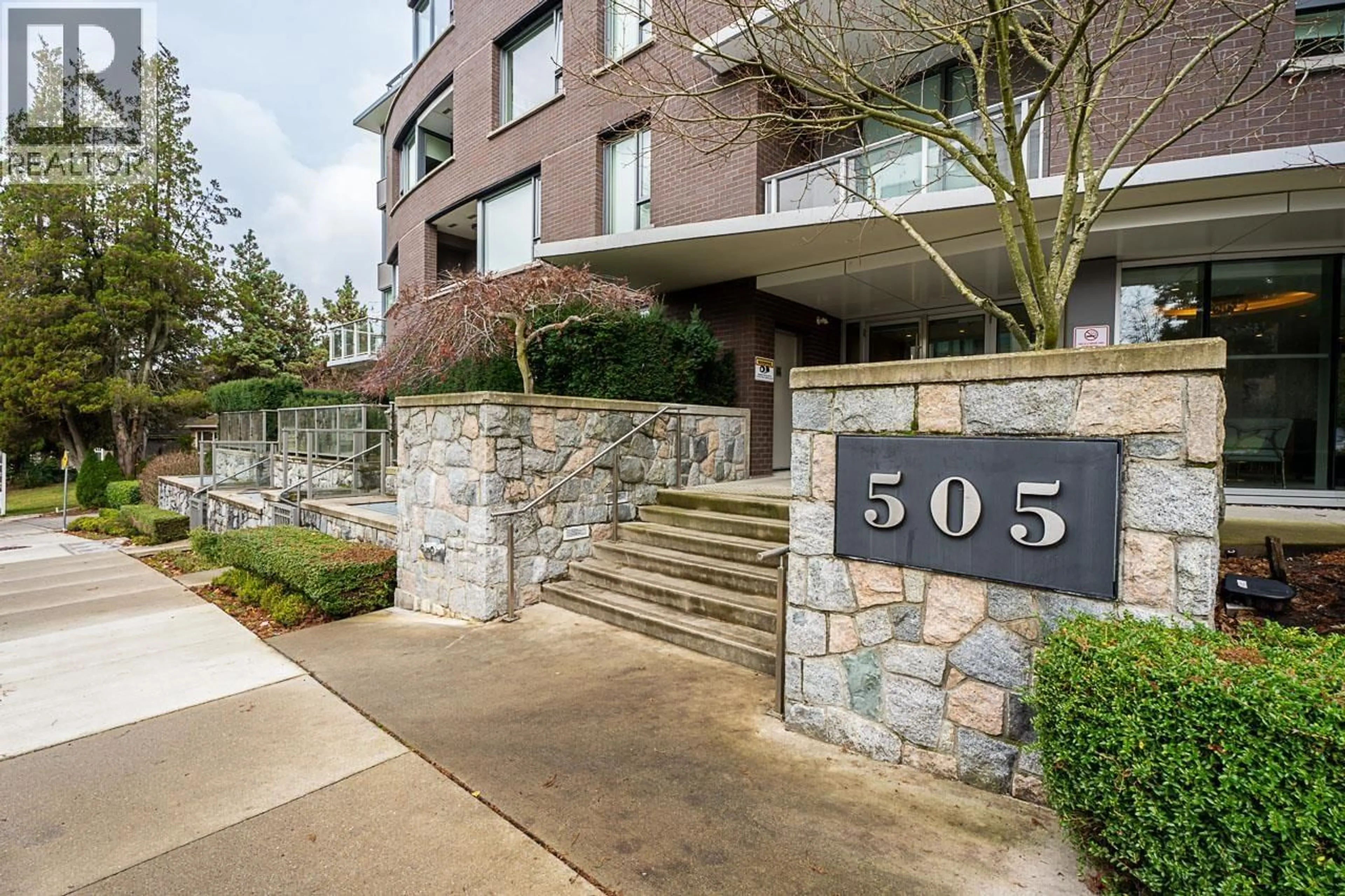 Unknown for 301 - 505 30TH AVENUE, Vancouver British Columbia V5Z0G4