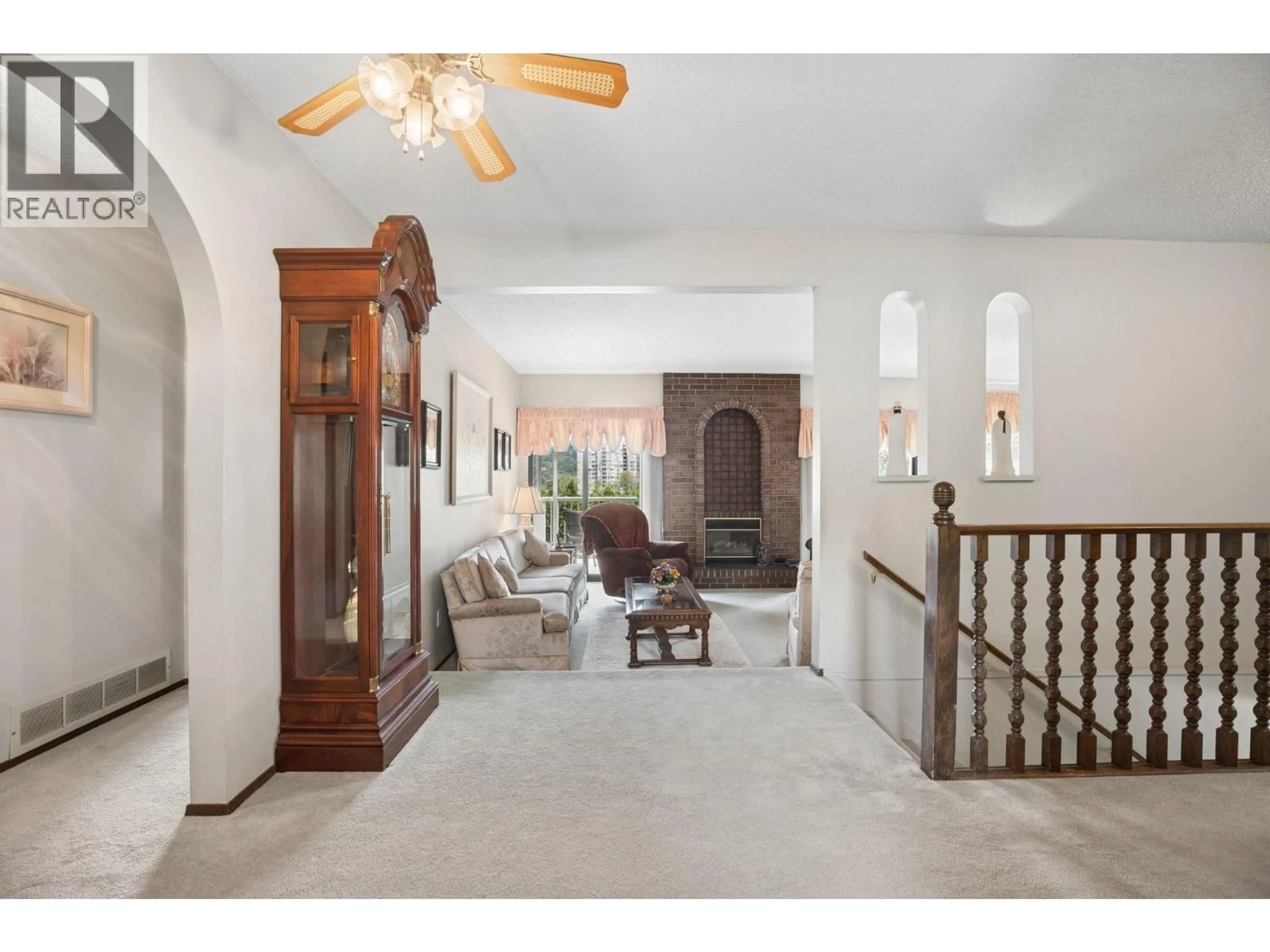 Indoor foyer for 3225 PINDA DRIVE, Port Moody British Columbia V3H3J6