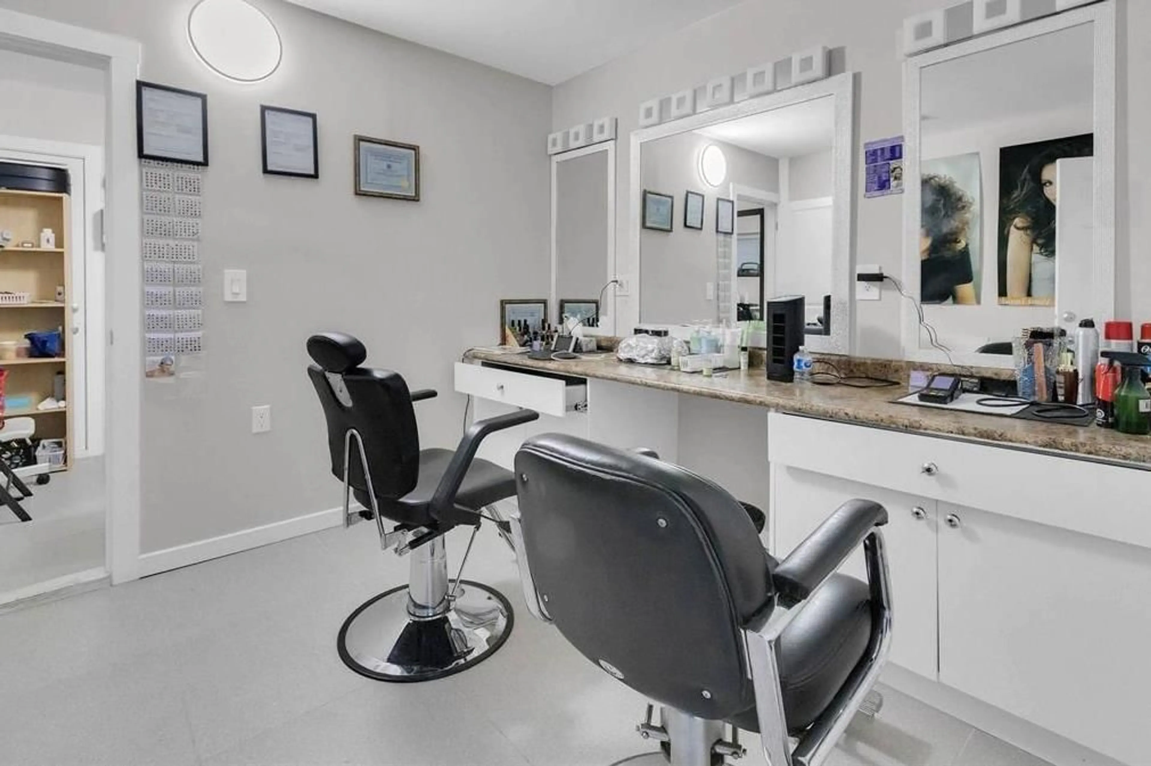 A pic of a room for 9892 130 STREET, Surrey British Columbia V3T3L4