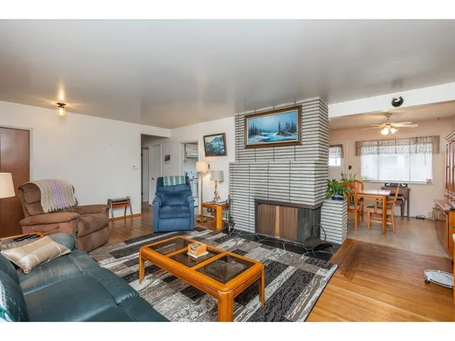8736 154 STREET, Surrey 5