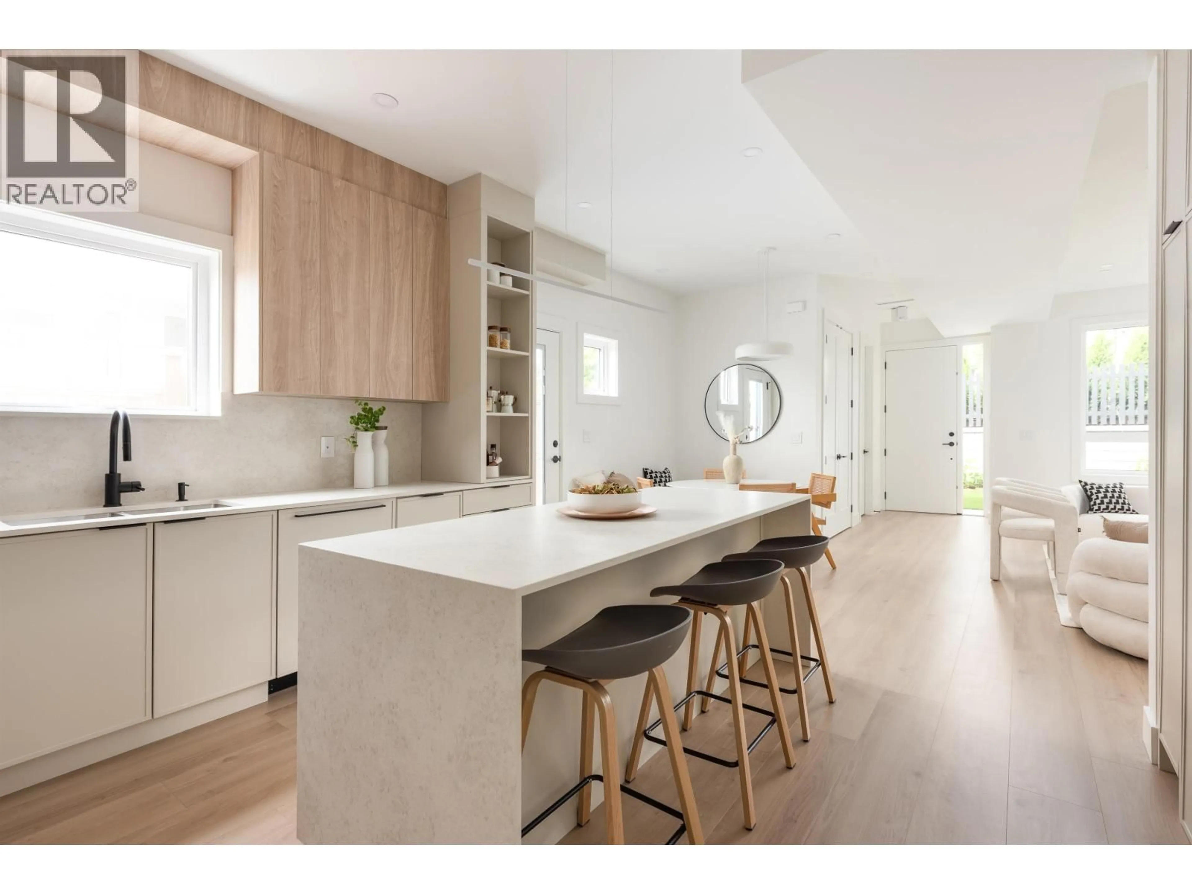 Open concept kitchen, unknown for 104 - 1132 MADORE AVENUE, Coquitlam British Columbia V3K3B9